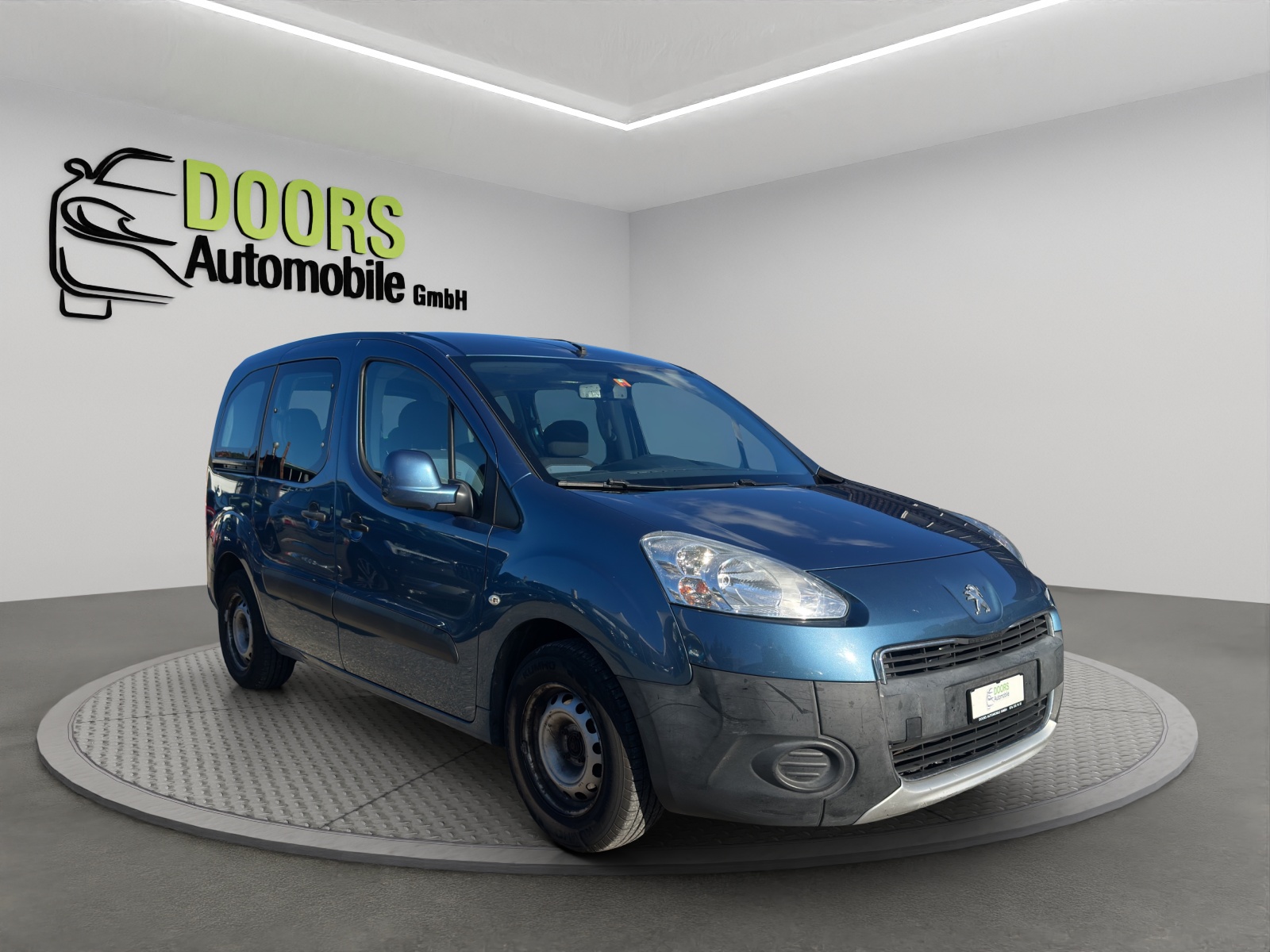 PEUGEOT Partner 1.6 e-HDI Family-image-0
