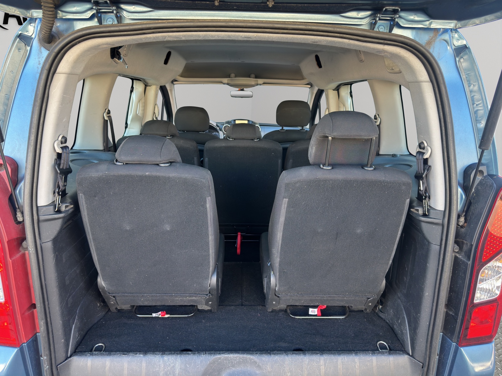 PEUGEOT Partner 1.6 e-HDI Family-image-18