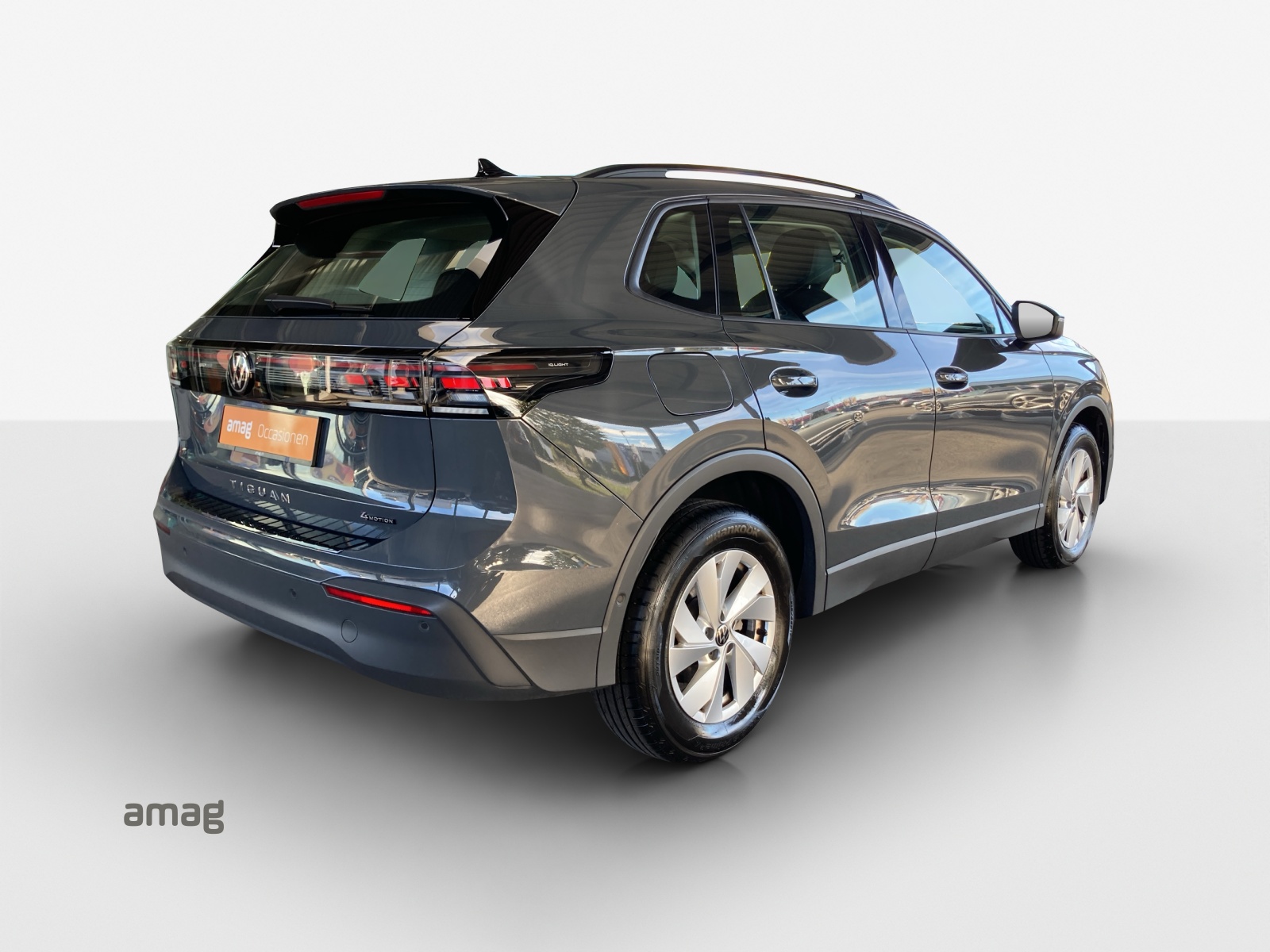 VW Tiguan 2.0 TSI DSG Life 4Motion-image-4