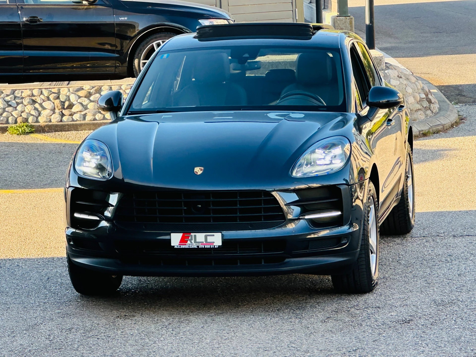 PORSCHE Macan PDK-image-2
