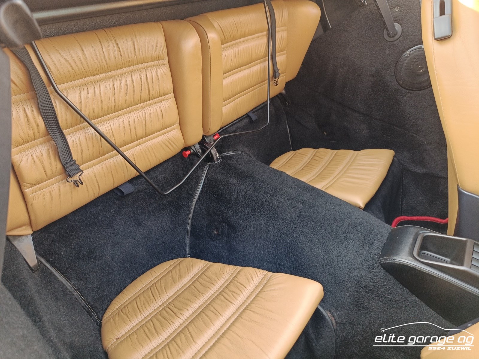 PORSCHE 911 Carrera 2 Cabrio Turbo Look-image-10