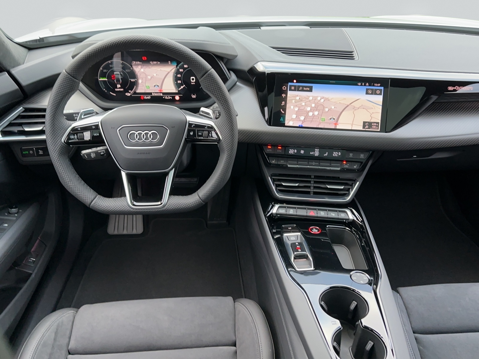 AUDI e-tron GT quattro-image-6