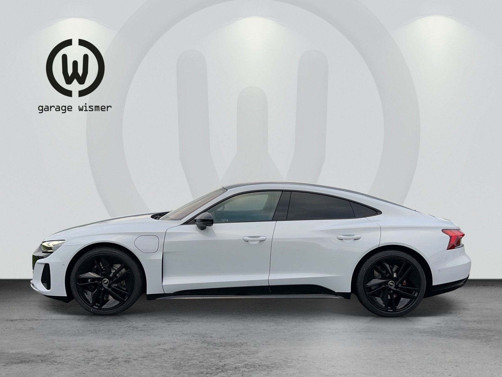 AUDI e-tron GT quattro-showroom-element-1