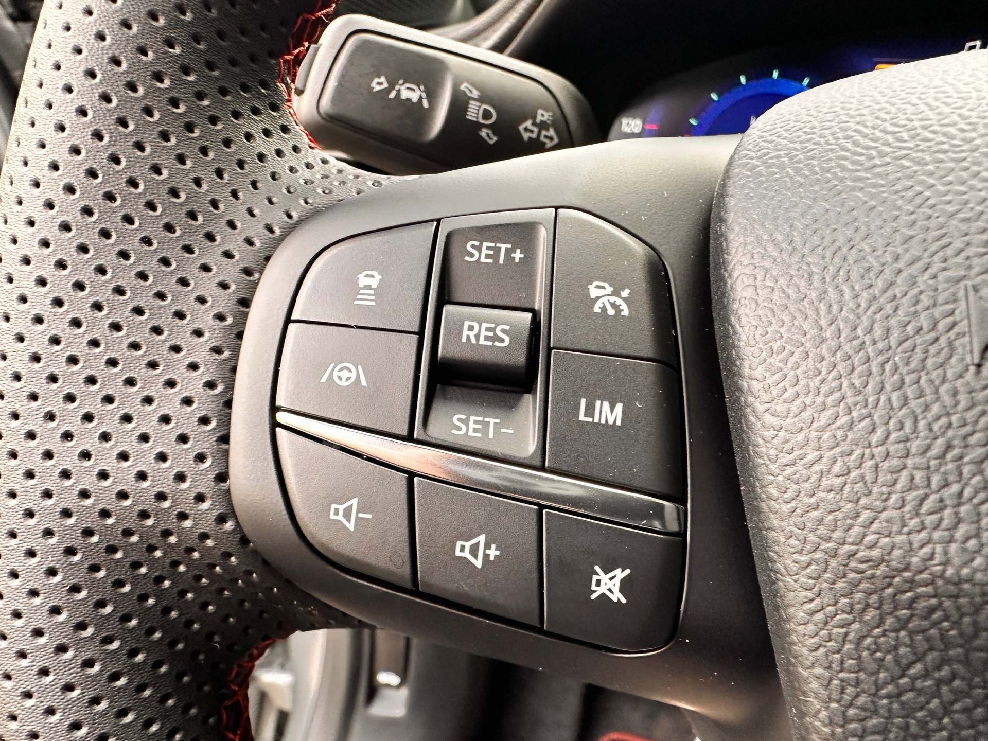 FORD Puma 1.0 EcoB Hybrid 155 ST-Line X-image-12