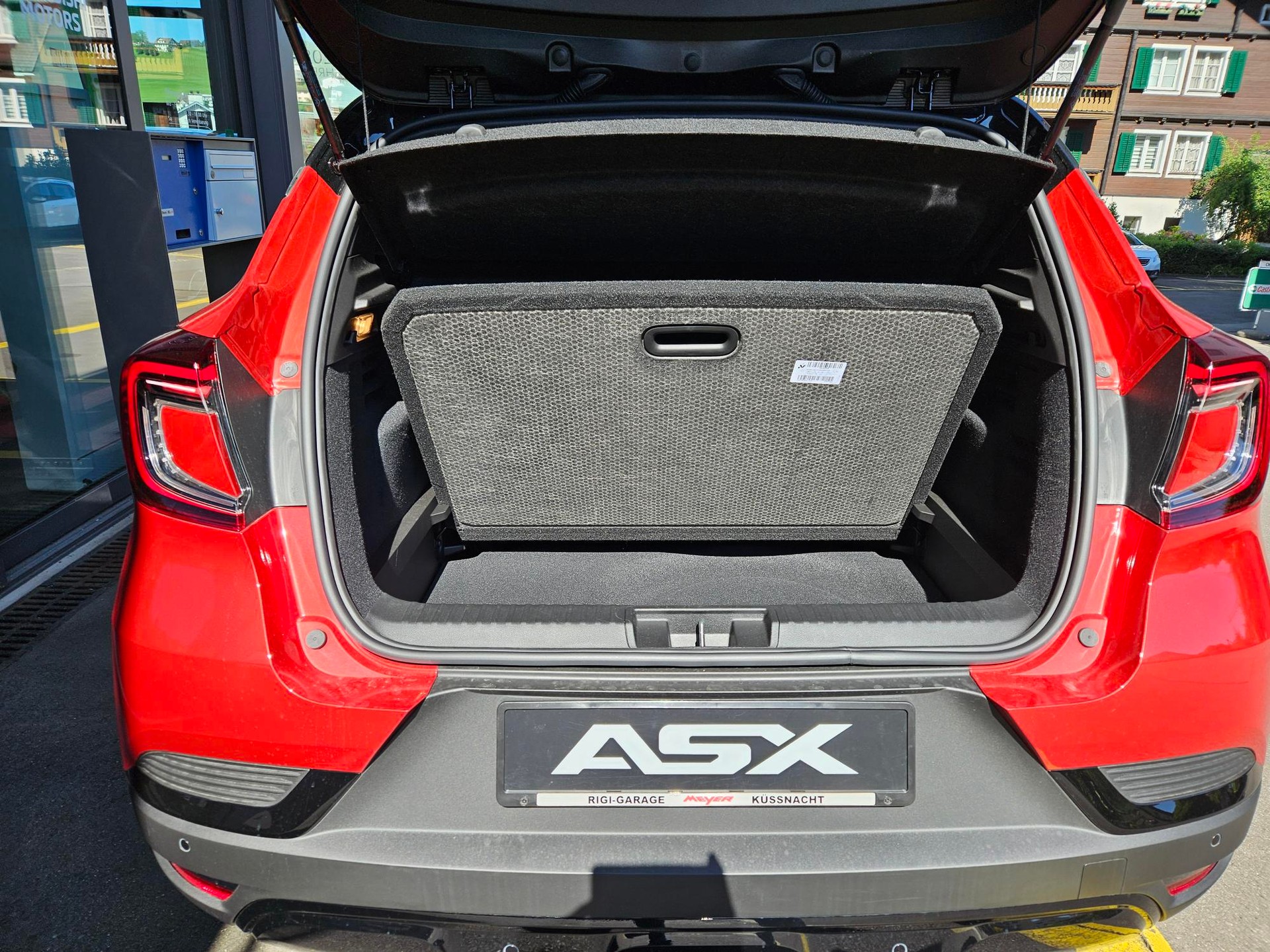 MITSUBISHI ASX 1.6 HEV Instyle-image-10