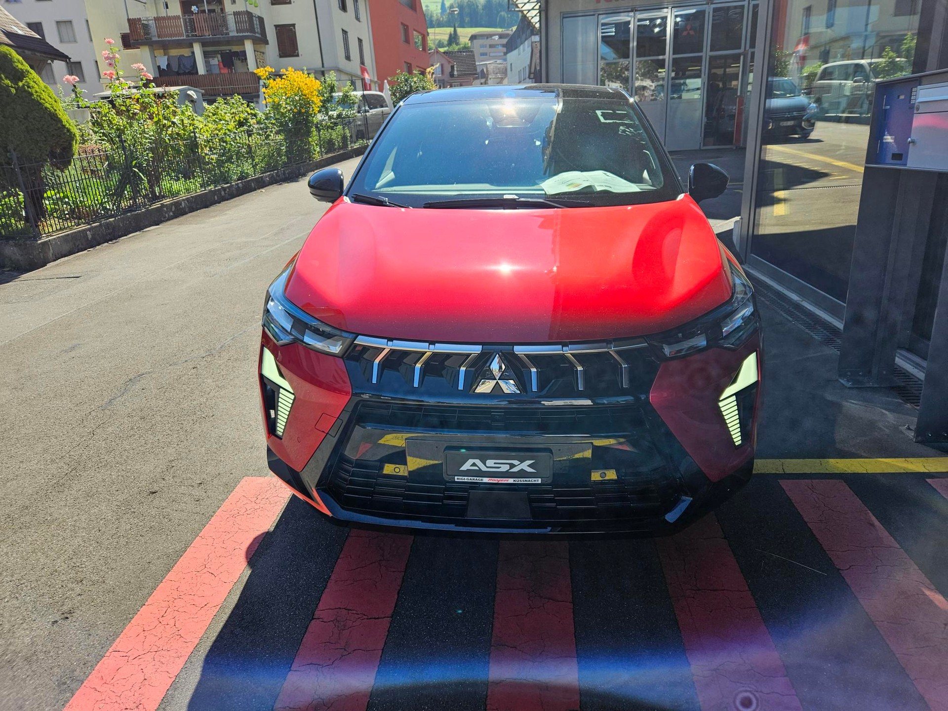 MITSUBISHI ASX 1.6 HEV Instyle-showroom-element-2