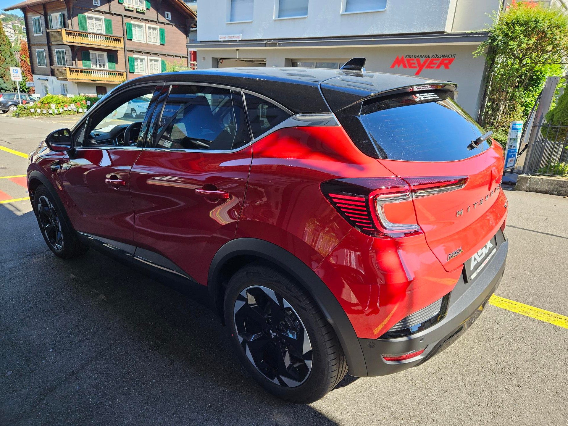 MITSUBISHI ASX 1.6 HEV Instyle-showroom-element-3