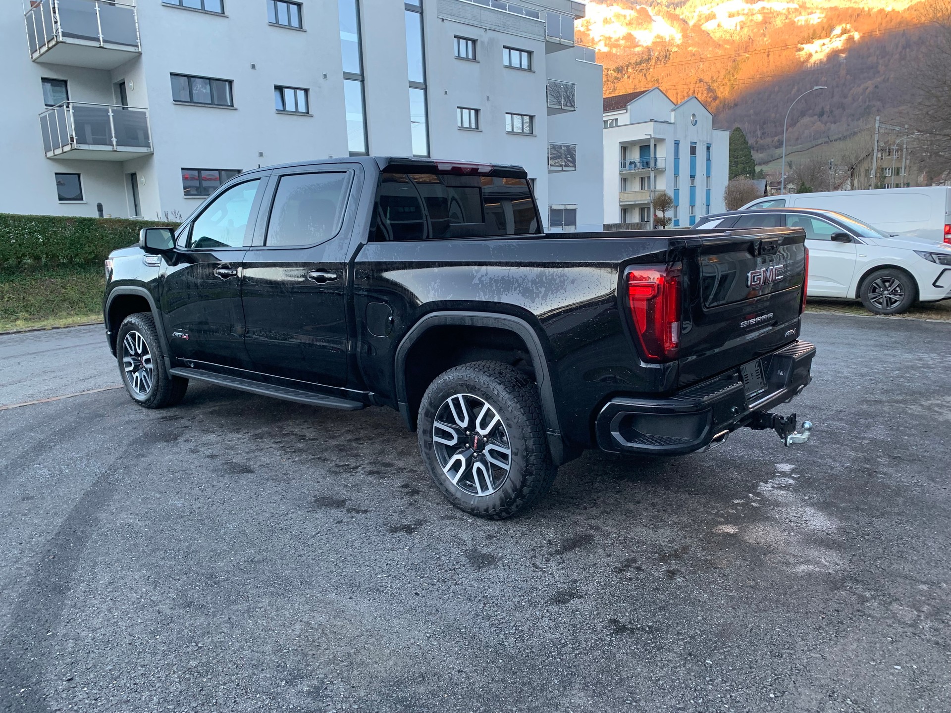 GMC Sierra 1500 AT4 Crew Cab 6.2l V8 MY25-image-5