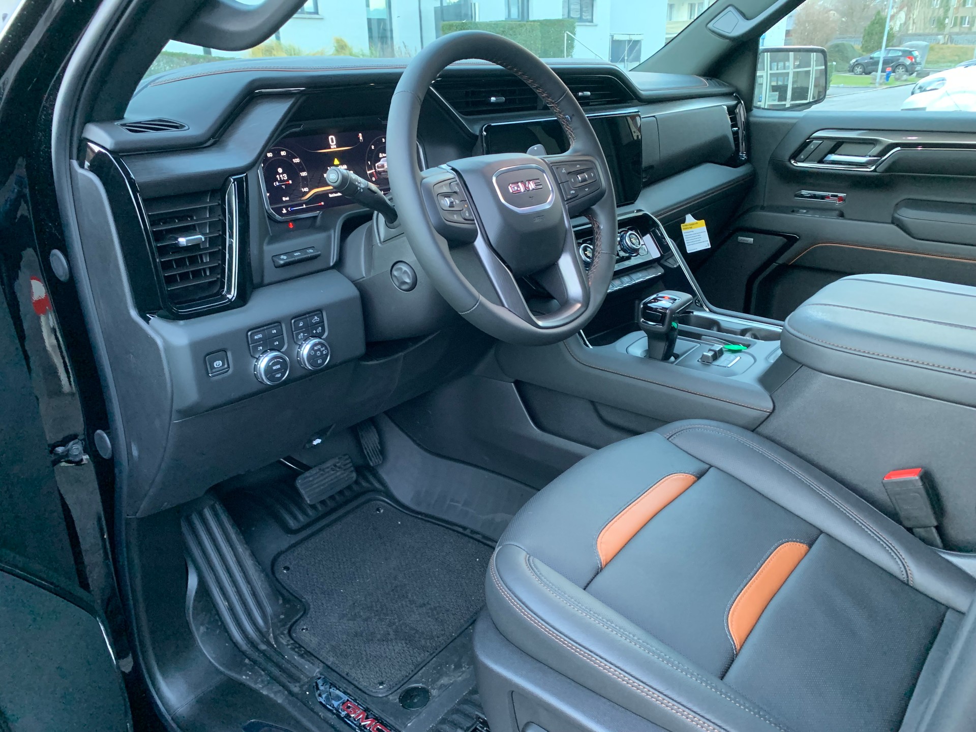 GMC Sierra 1500 AT4 Crew Cab 6.2l V8 MY25-image-7