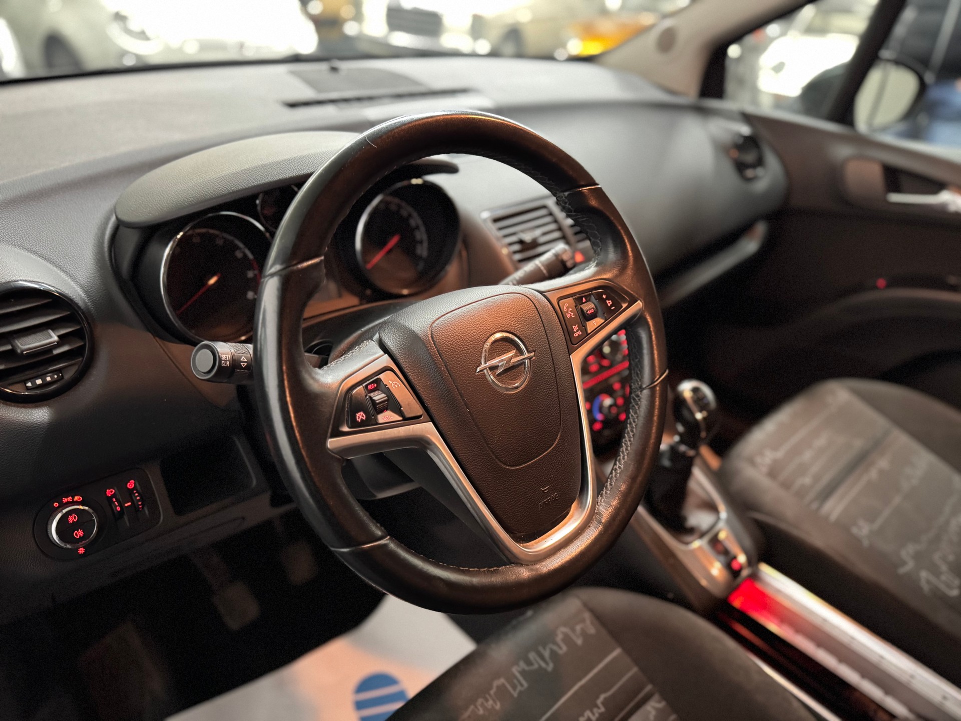 OPEL Meriva 1.4 Turbo Enjoy-image-9
