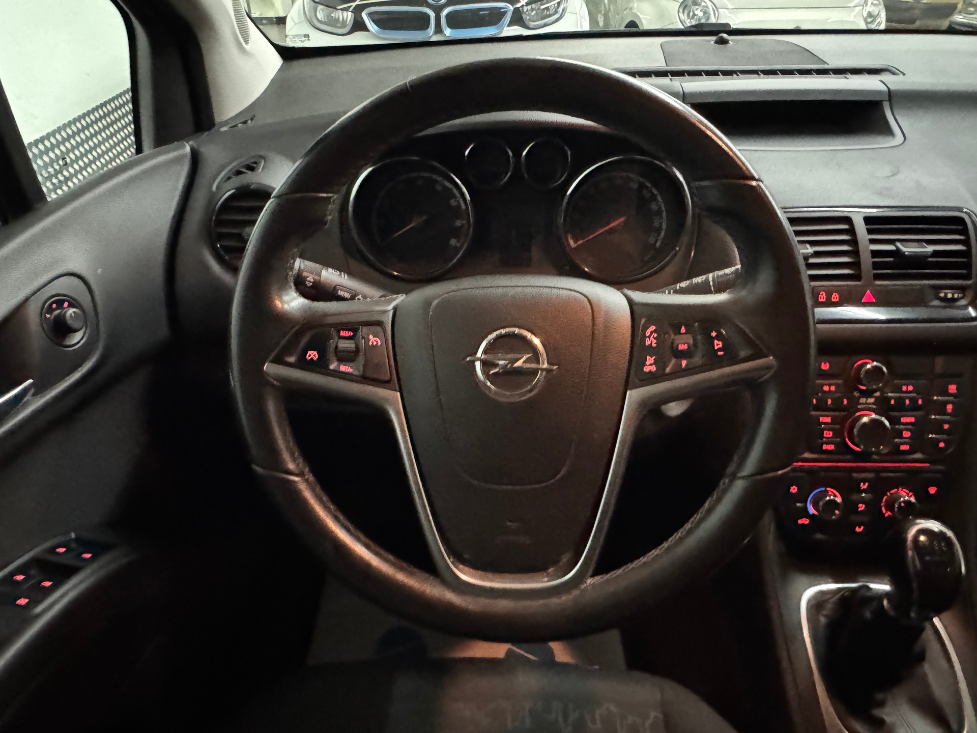 OPEL Meriva 1.4 Turbo Enjoy-image-14