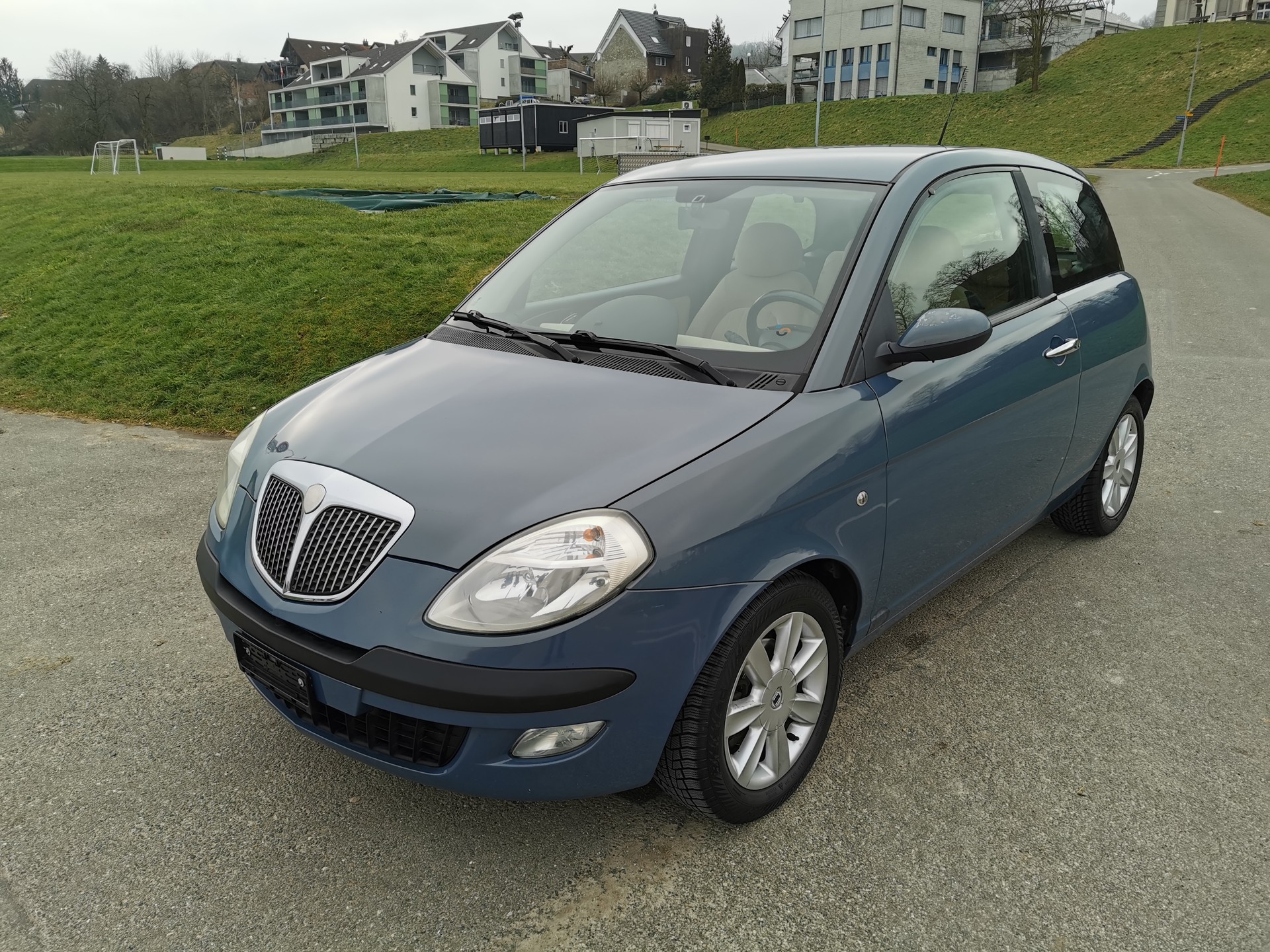 LANCIA Ypsilon 1.4 16V Platino-image-0