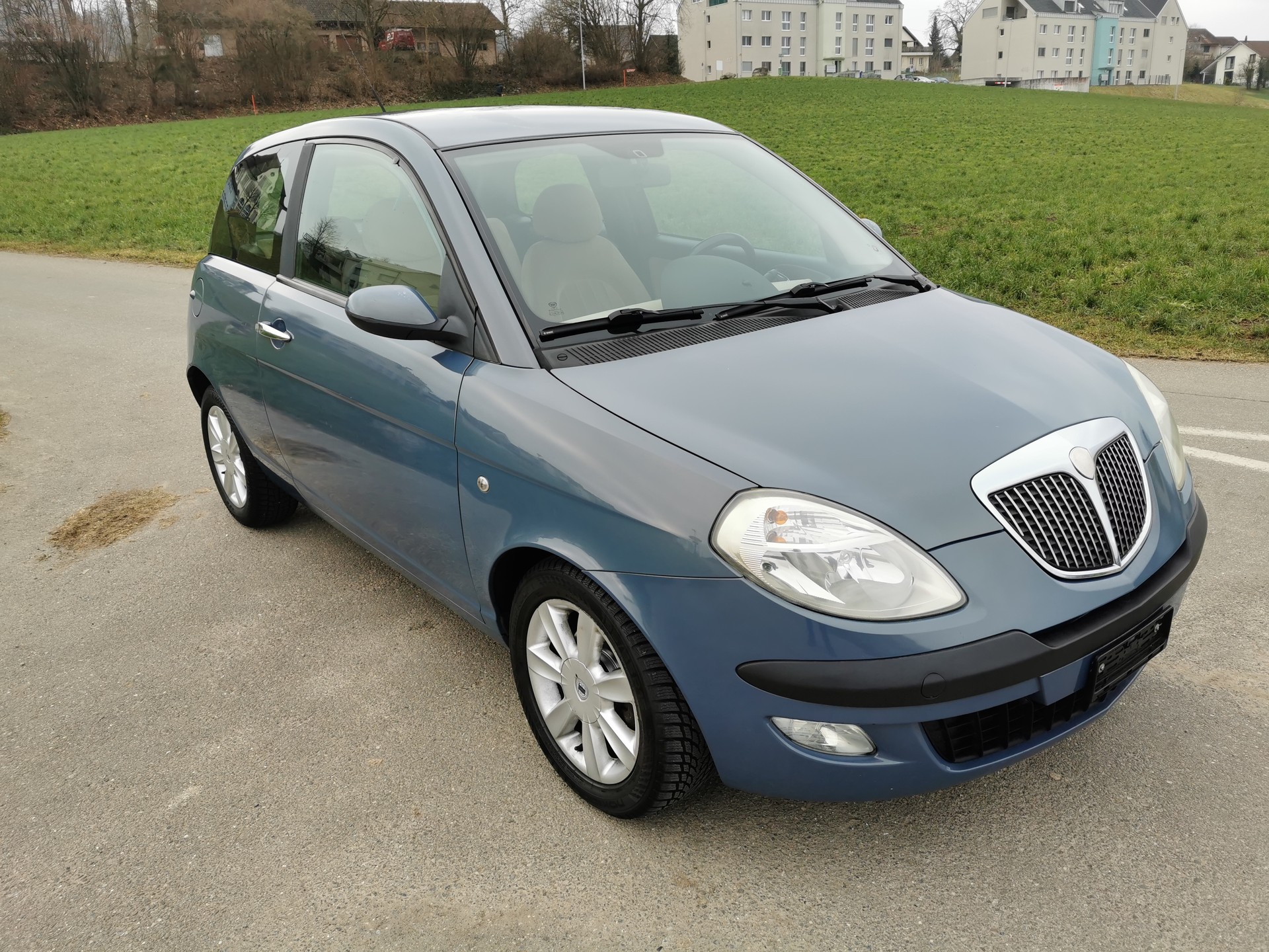 LANCIA Ypsilon 1.4 16V Platino-image-1