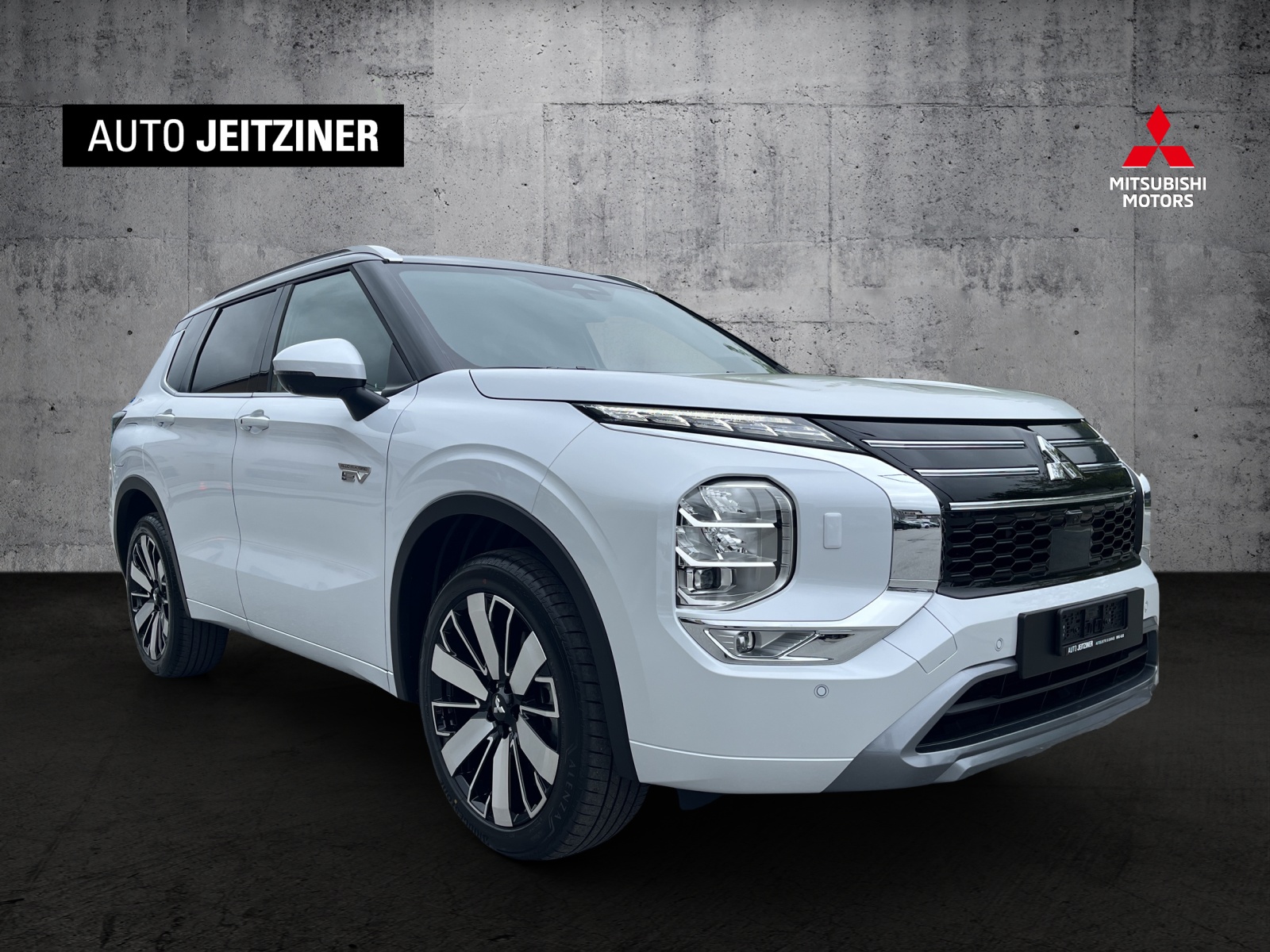 MITSUBISHI Outlander 2.4 PHEV Instyle 4WD Automatic-showroom-element-1