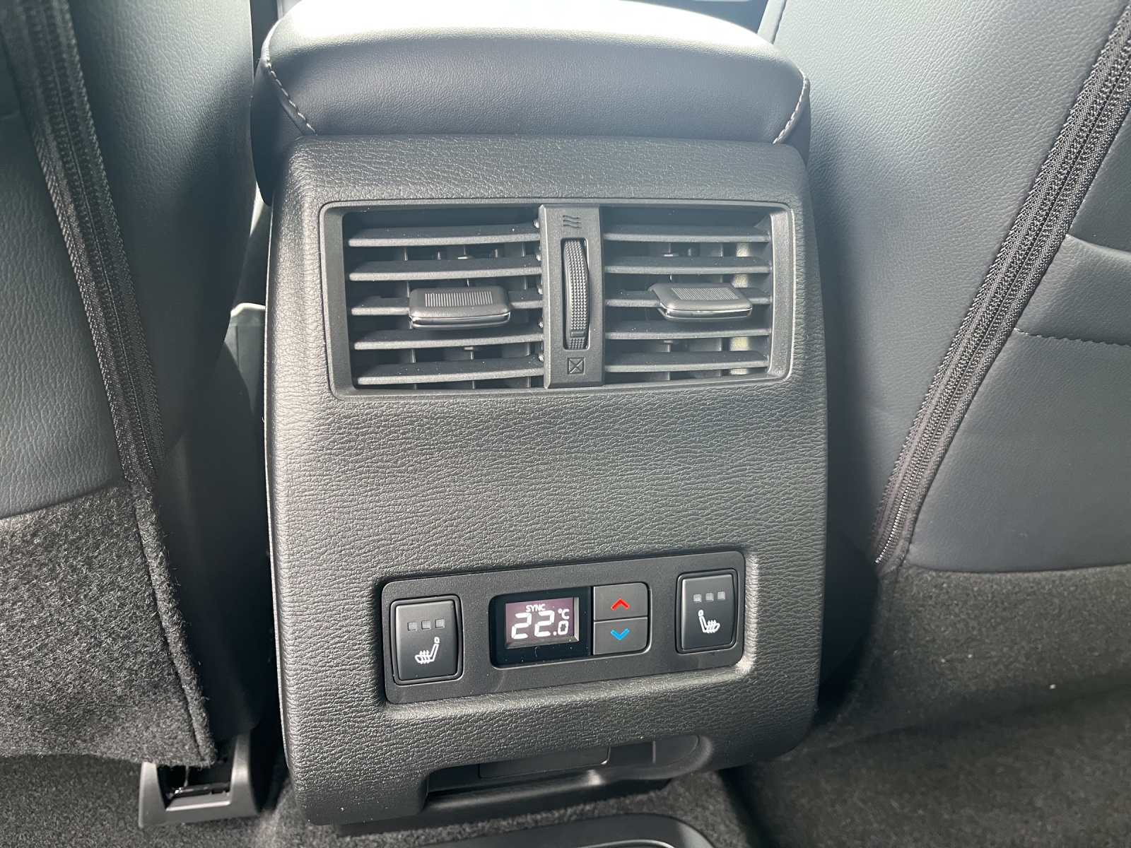 MITSUBISHI Outlander 2.4 PHEV Instyle 4WD Automatic-image-18