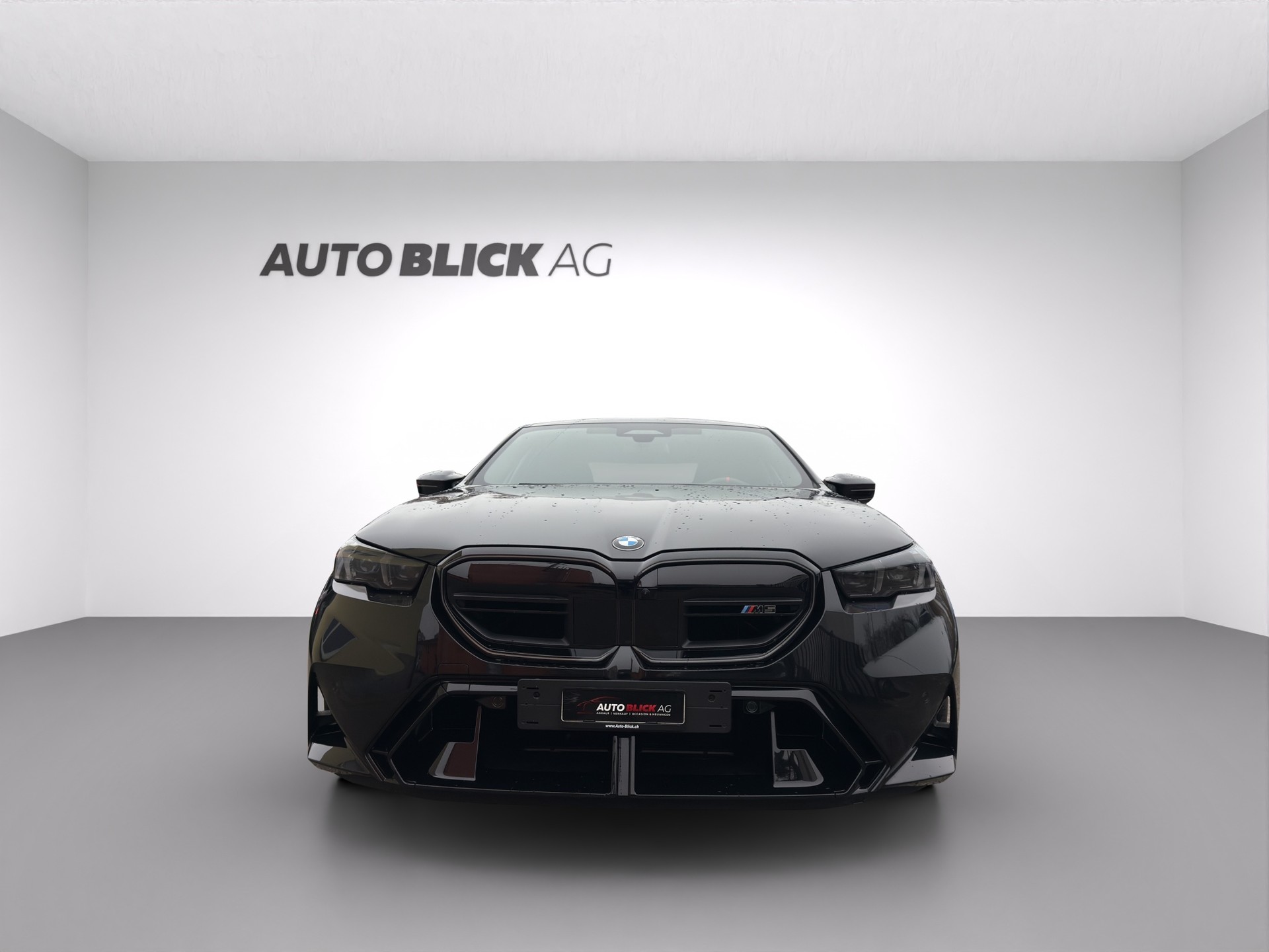 BMW M5 xDrive-image-2