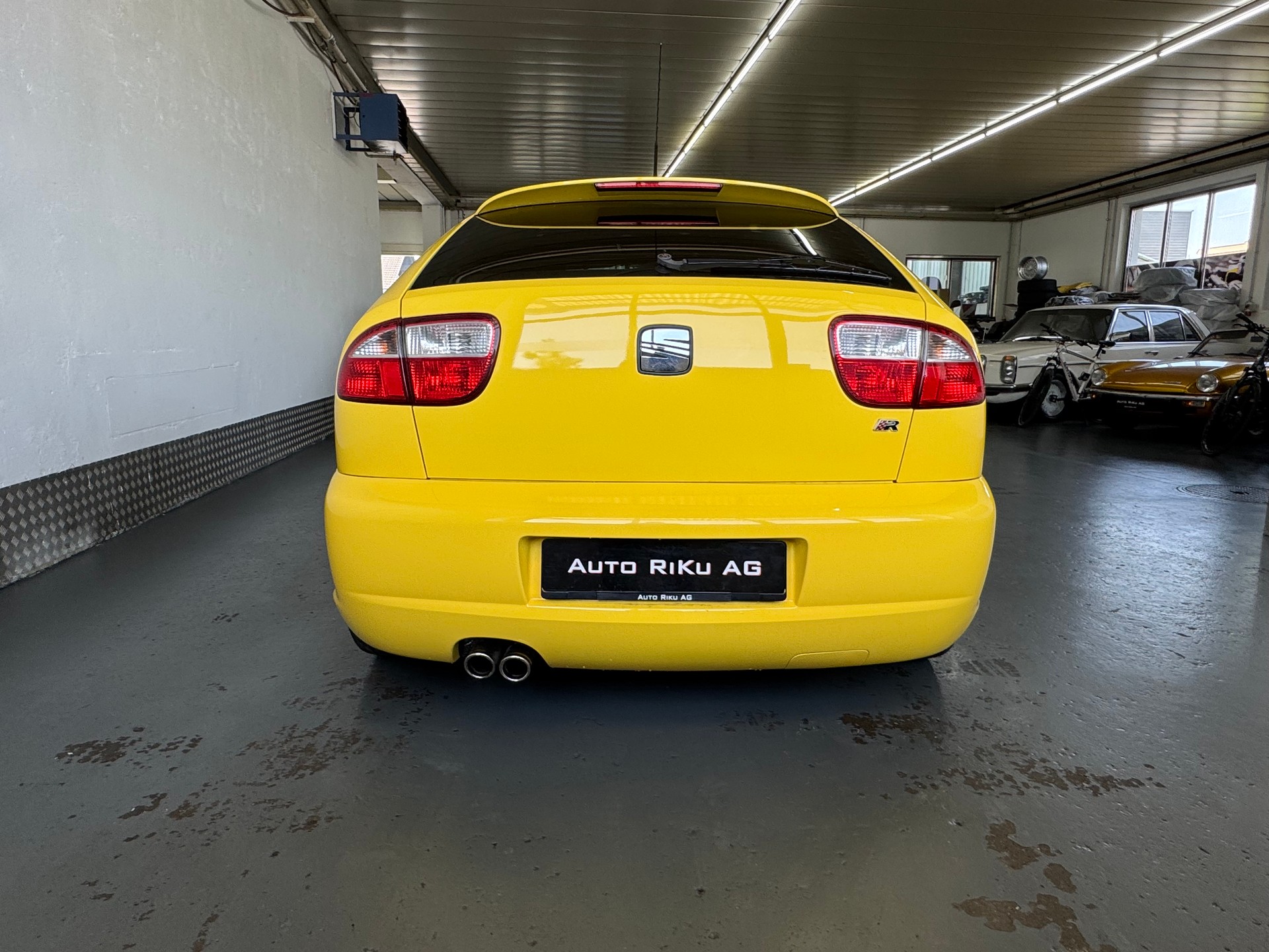 SEAT Leon 2.8 Cupra 4-image-12
