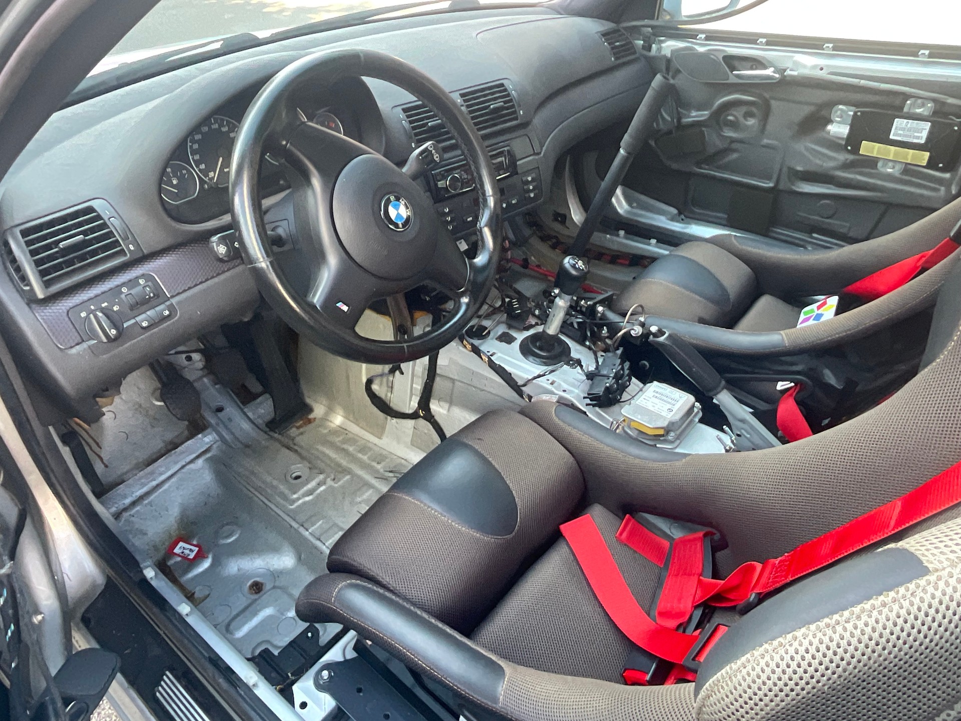 BMW 330i Coupé-image-4