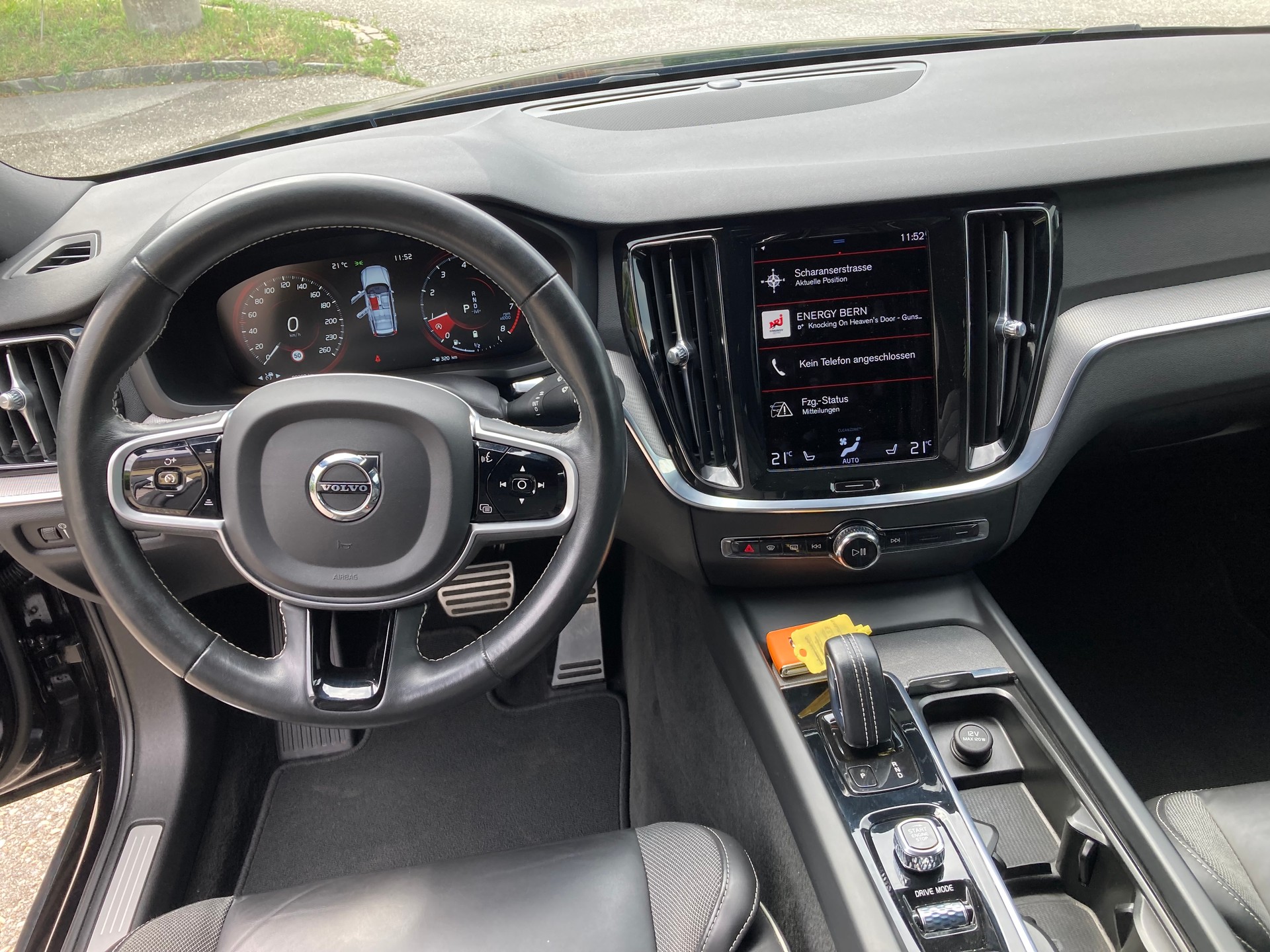 VOLVO V60 B5 Bezin Mild Hybrid AWD R-Design Geartronic-image-5