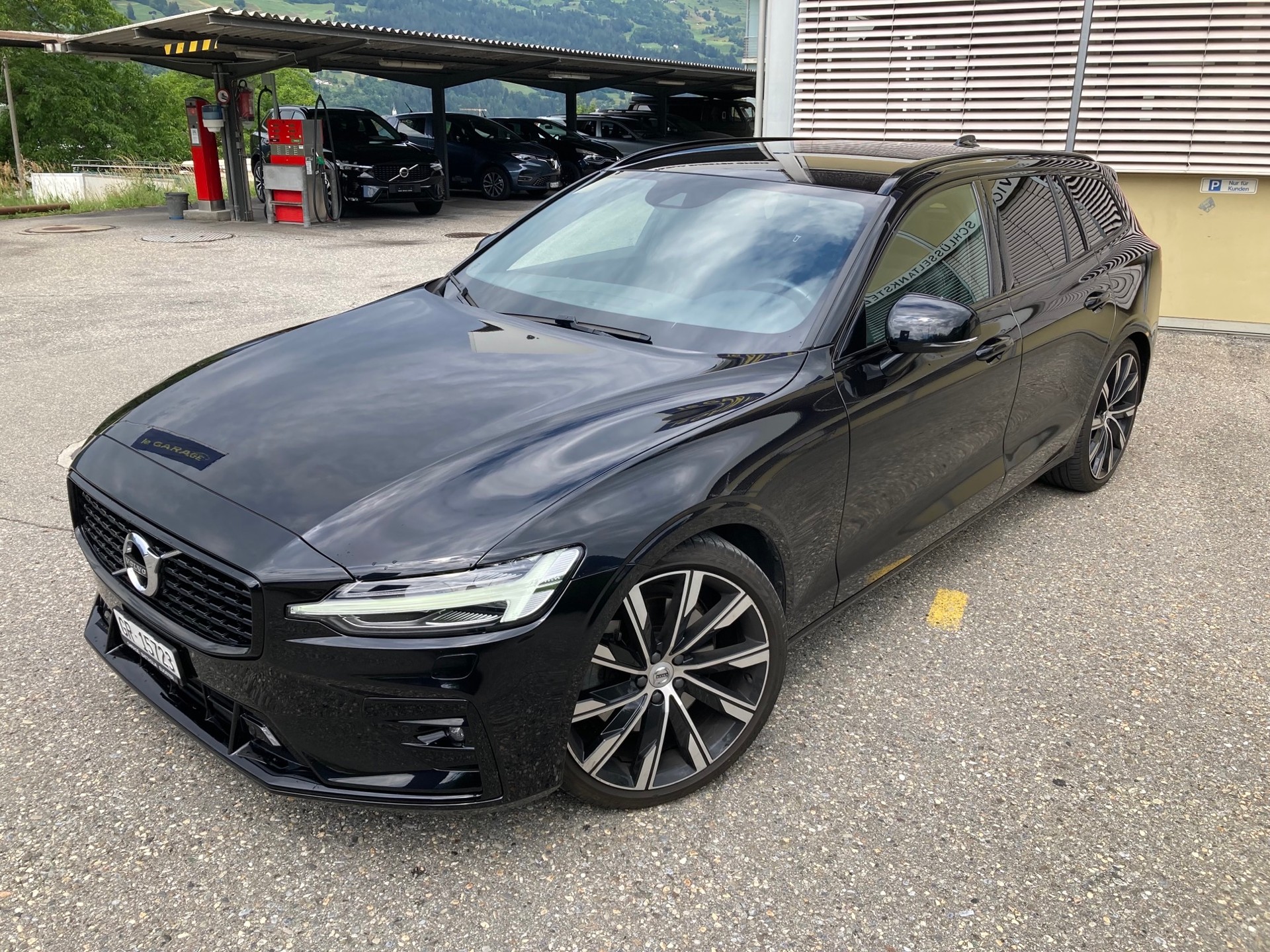 VOLVO V60 B5 Bezin Mild Hybrid AWD R-Design Geartronic