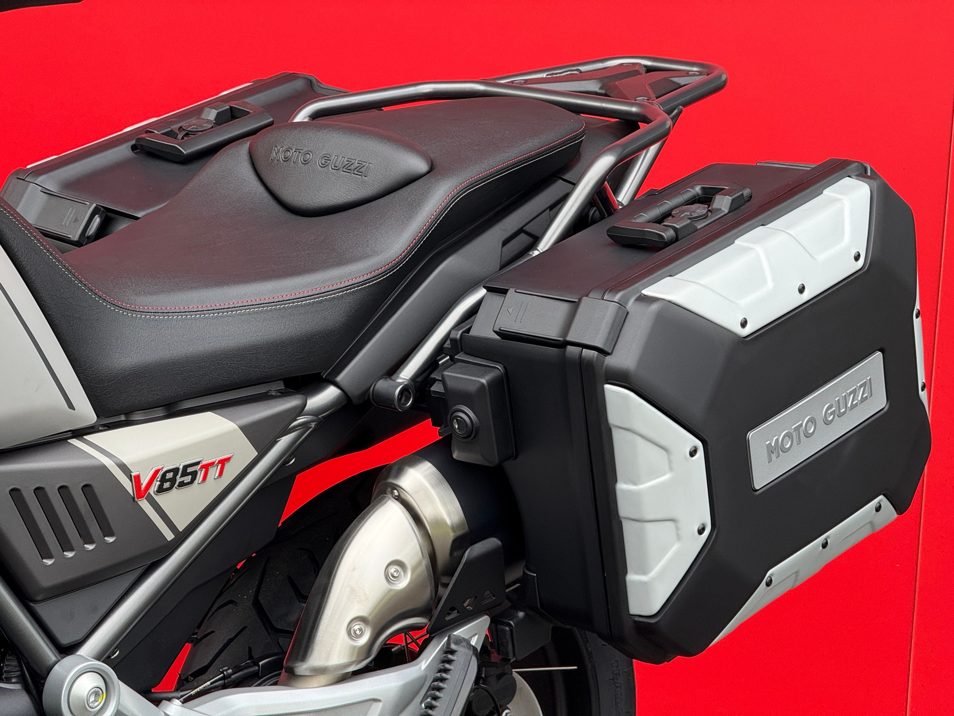 MOTO GUZZI V85 TT Travel Pack (35kW)-image-11