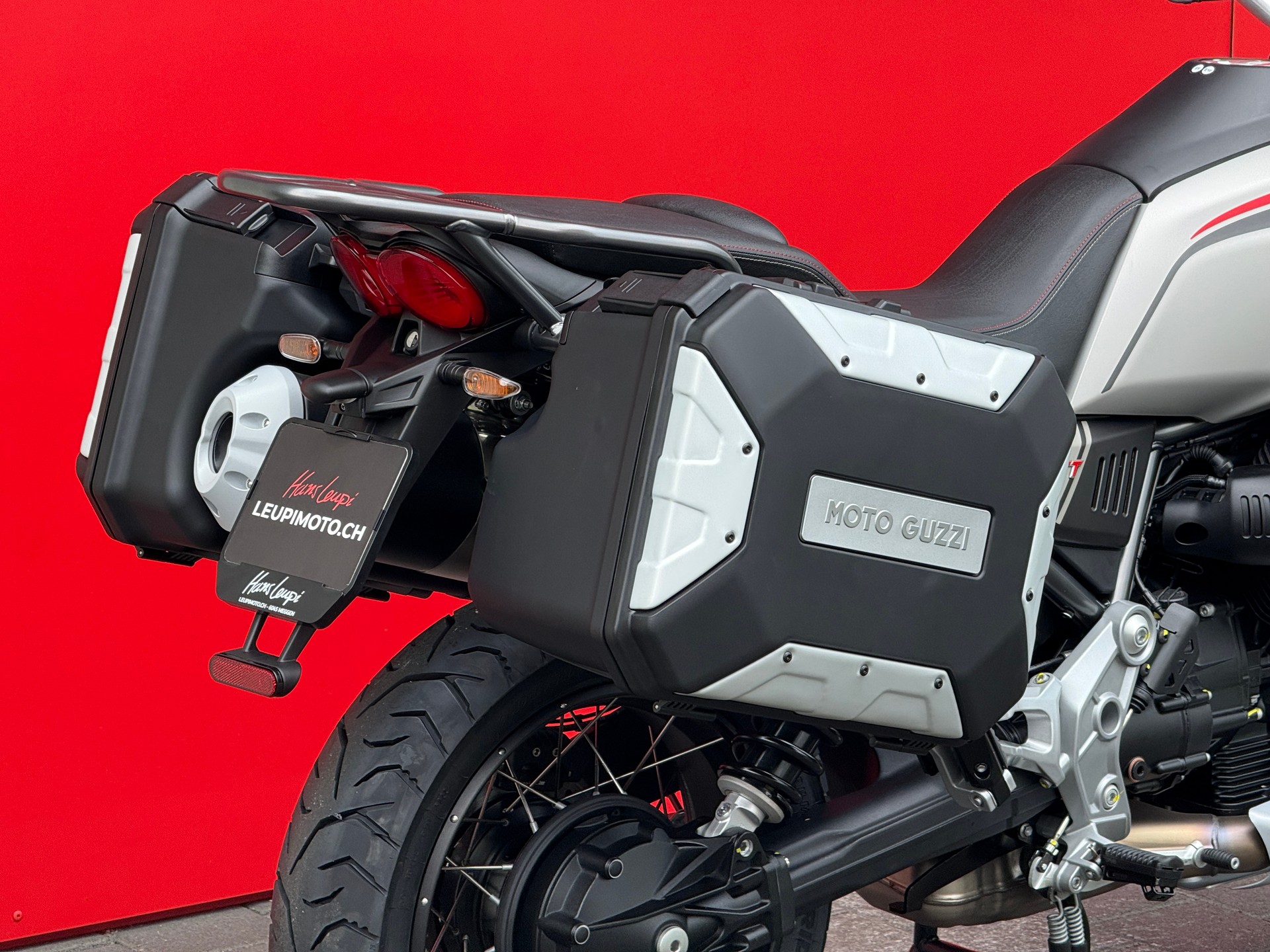 MOTO GUZZI V85 TT Travel Pack (35kW)-image-4