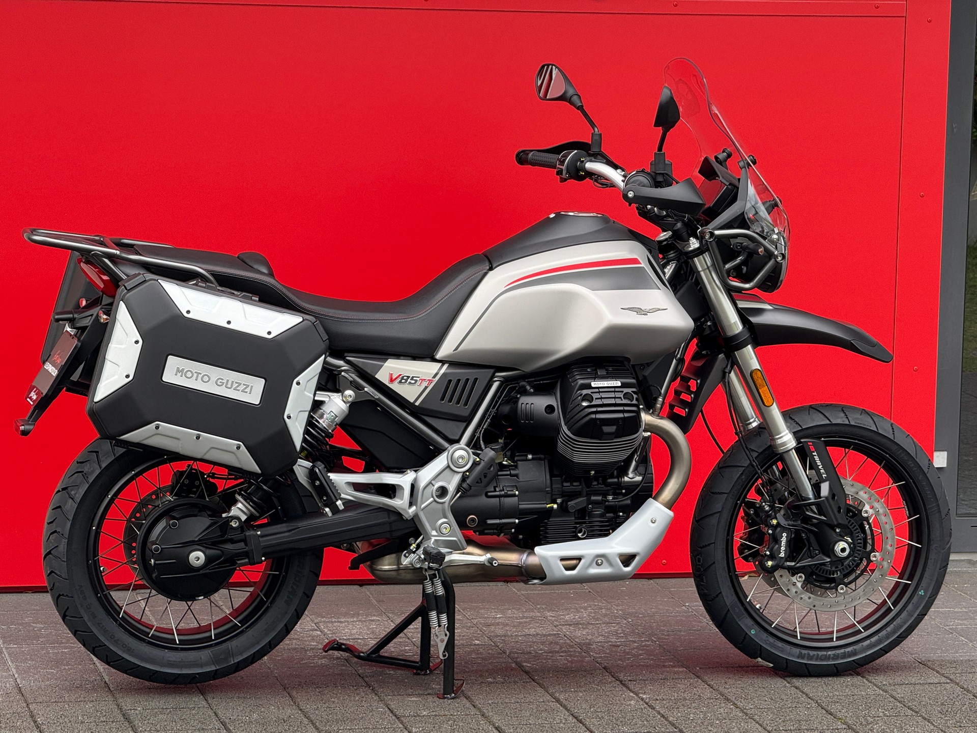 MOTO GUZZI V85 TT Travel Pack (35kW)-image-15