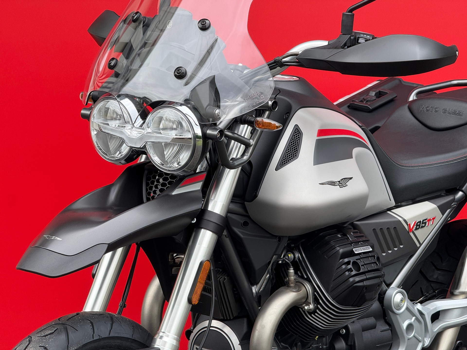 MOTO GUZZI V85 TT Travel Pack (35kW)-image-12