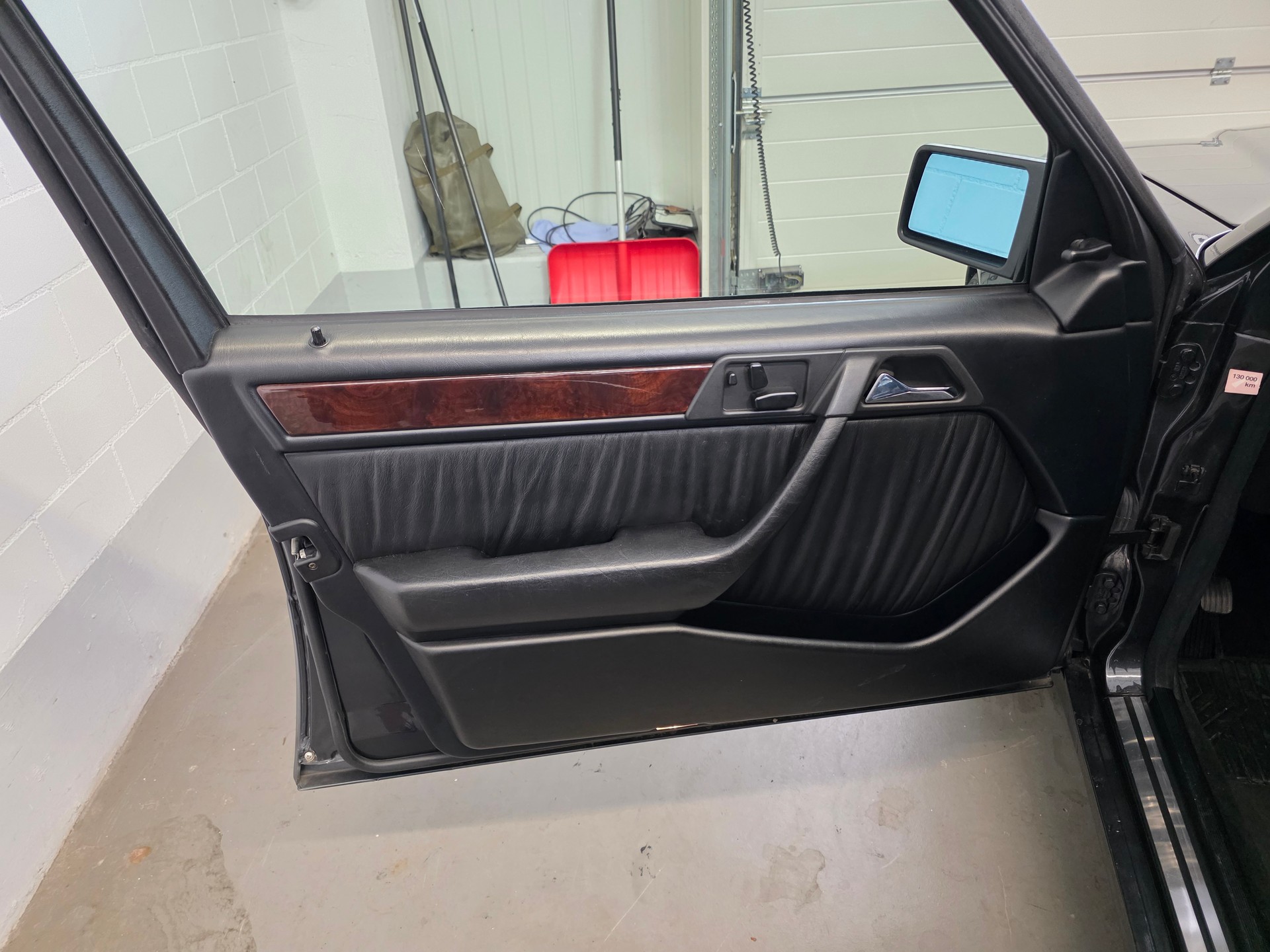MERCEDES-BENZ 500 E Automatic-image-11