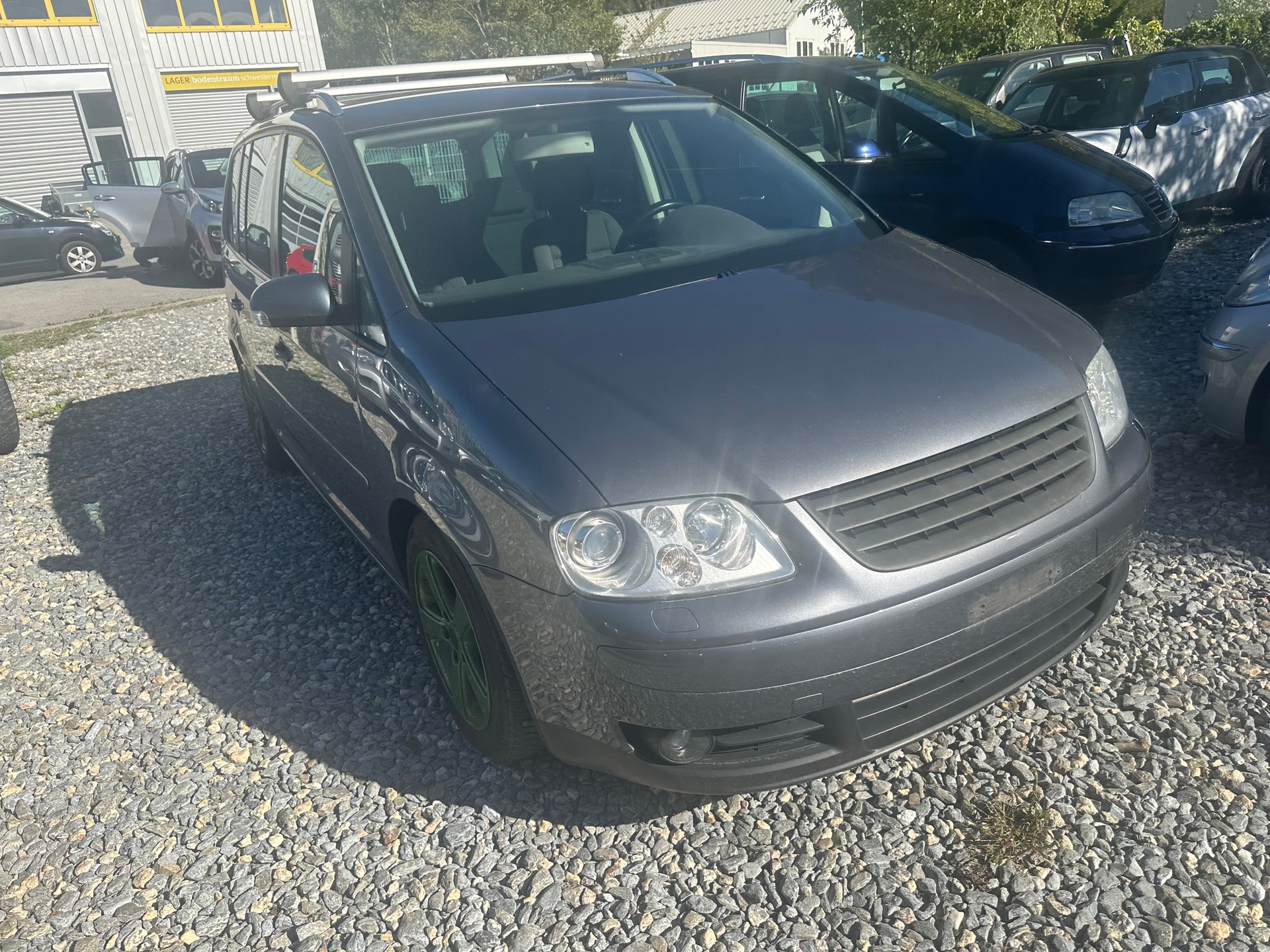 VW Touran 2.0 TDI Trendline-image-0