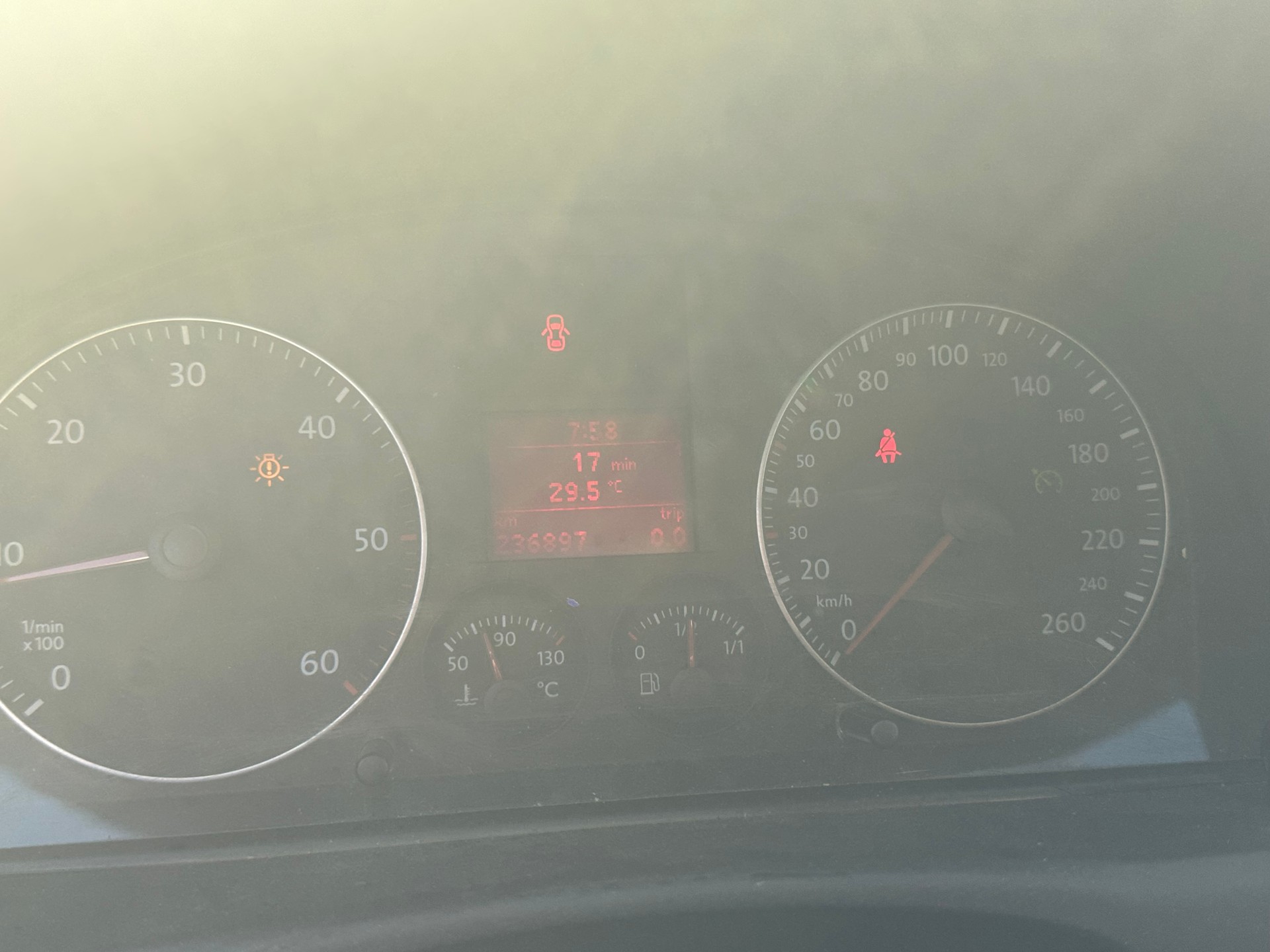 VW Touran 2.0 TDI Trendline-image-8