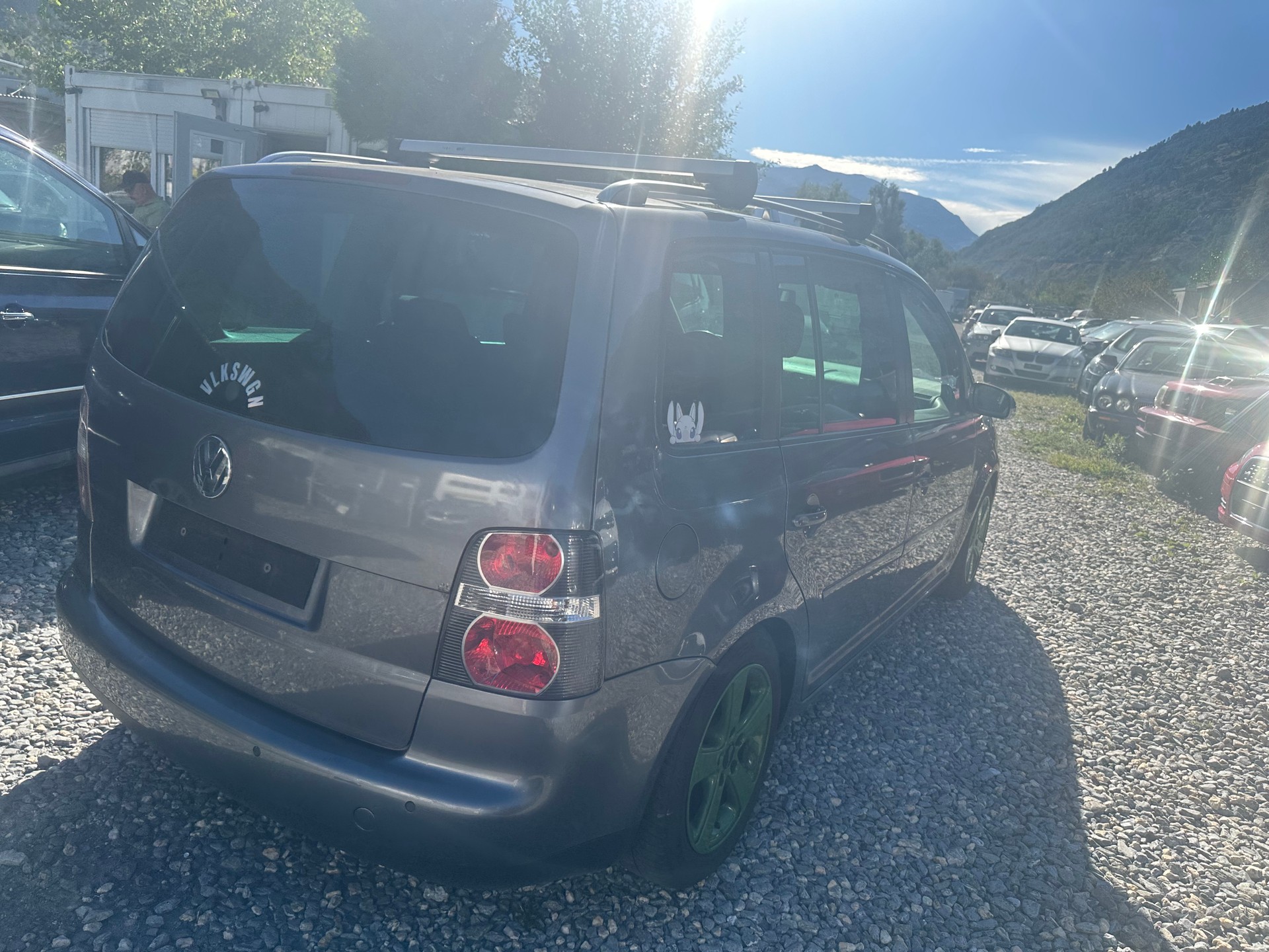 VW Touran 2.0 TDI Trendline-image-3