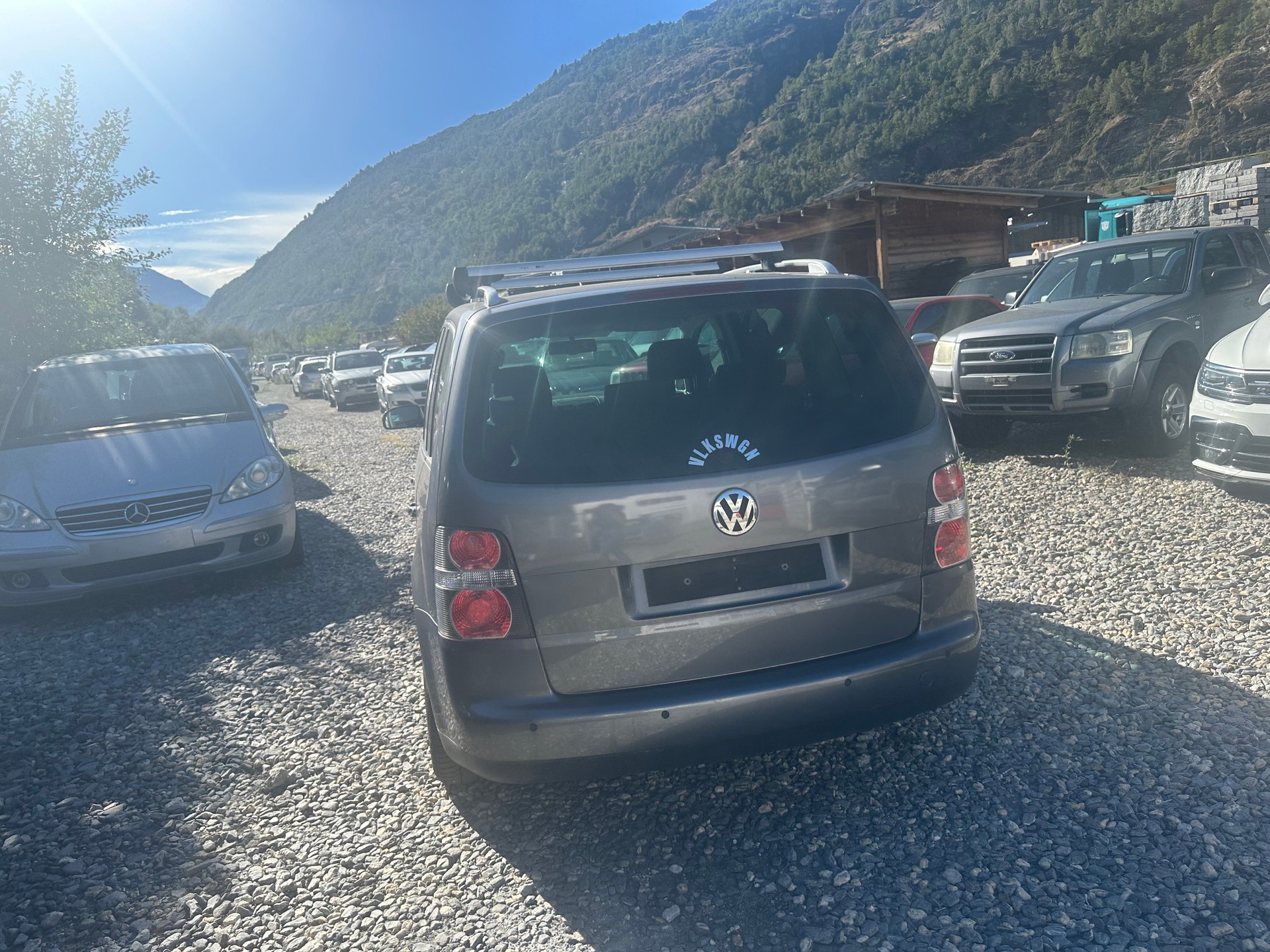 VW Touran 2.0 TDI Trendline-image-2