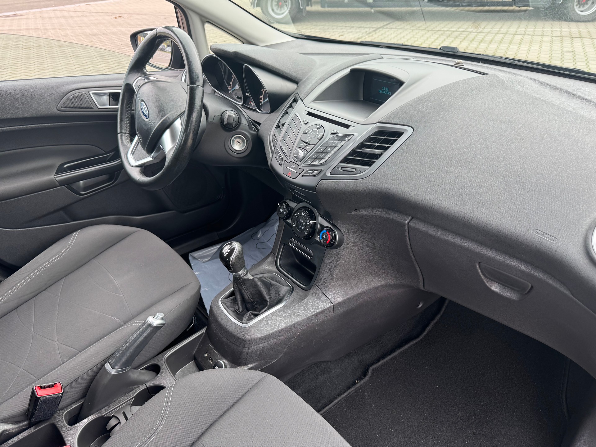 FORD Fiesta 1.0 SCTi Trend-image-3