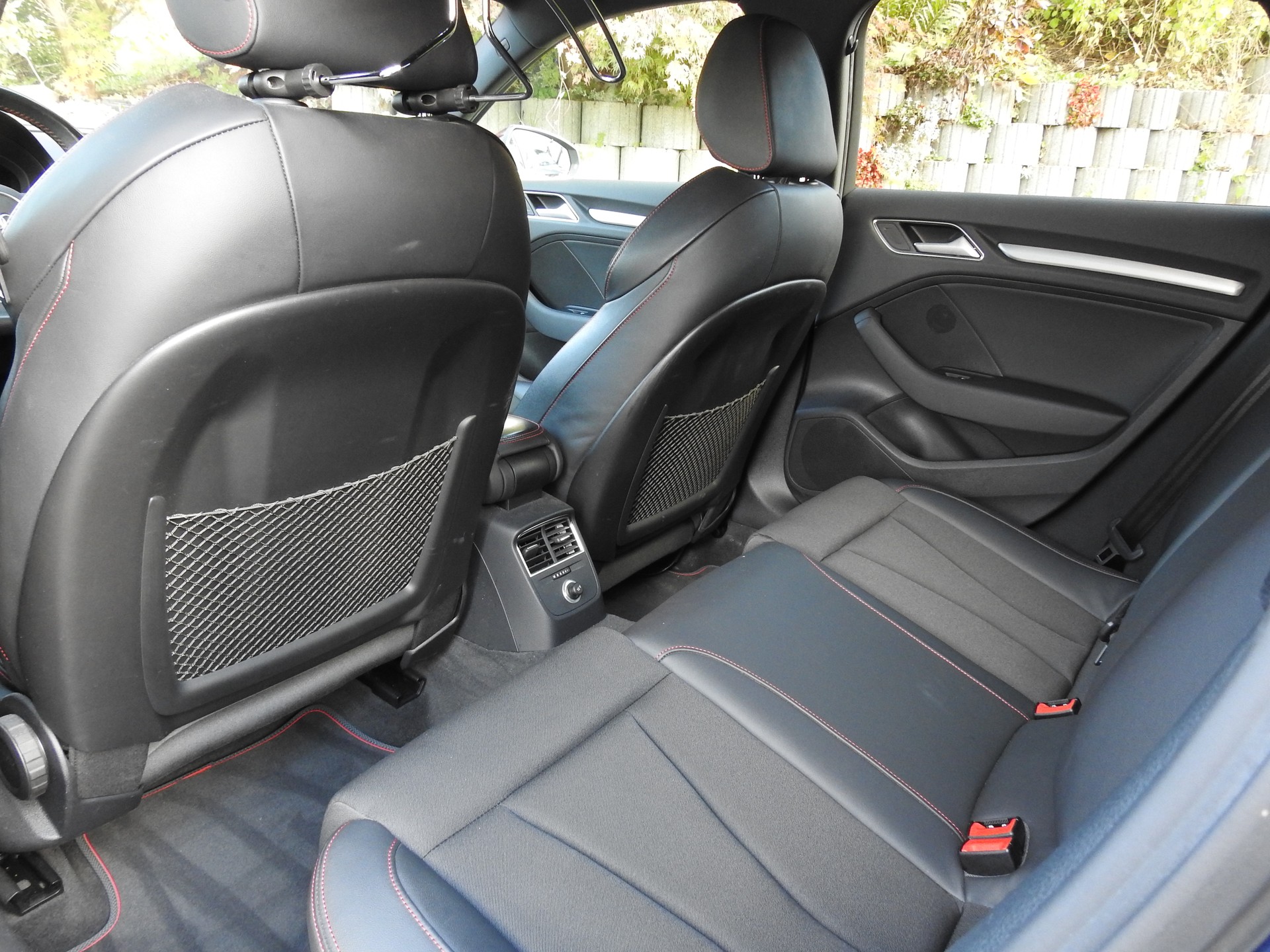 AUDI S3 Sportback 2.0 TFSI quattro S-tronic-image-15