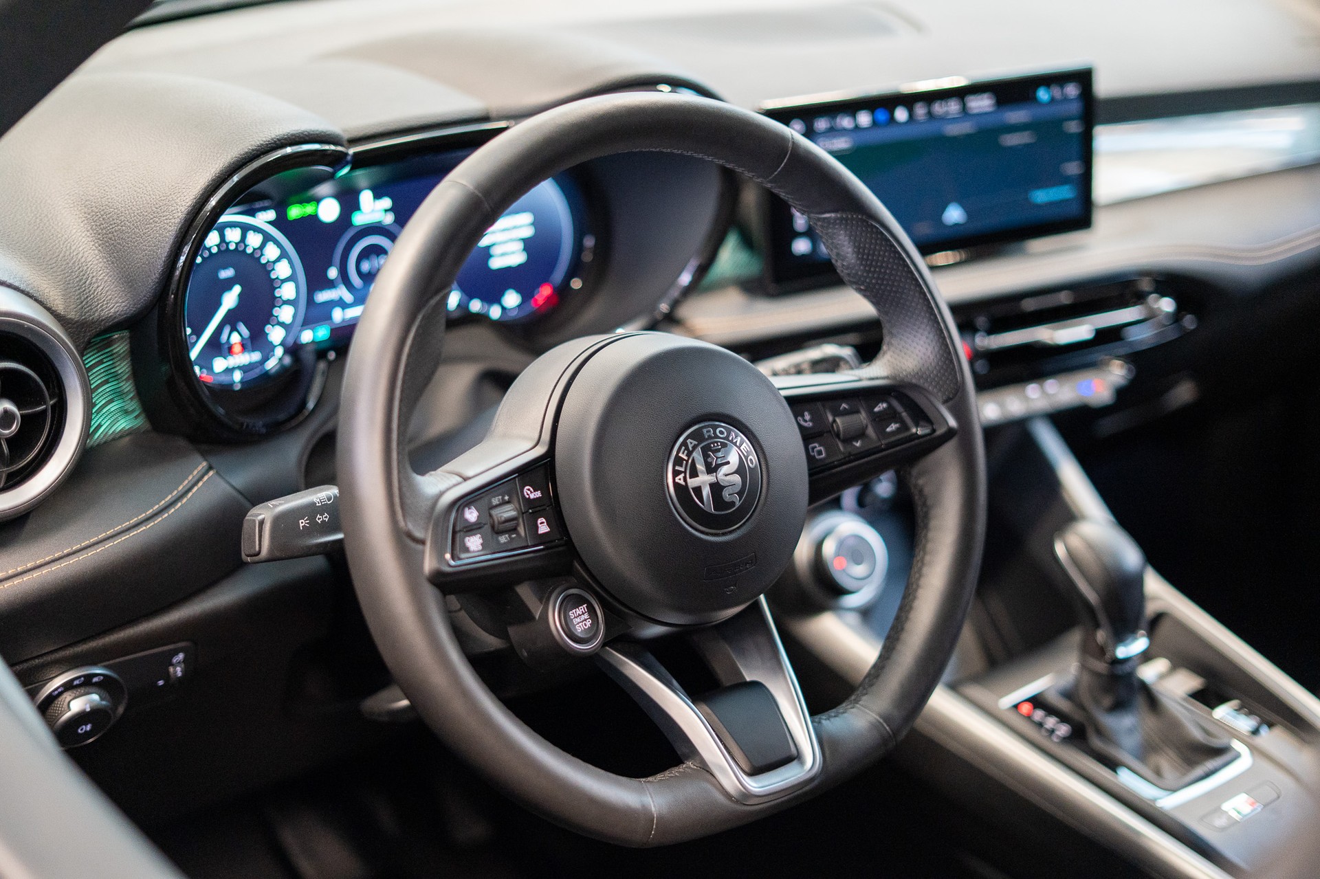 ALFA ROMEO Tonale 1.5 48V Hybrid Speciale / 360°Kamera / Aktiver Spurhalteassistent / Abstandsregler-image-9