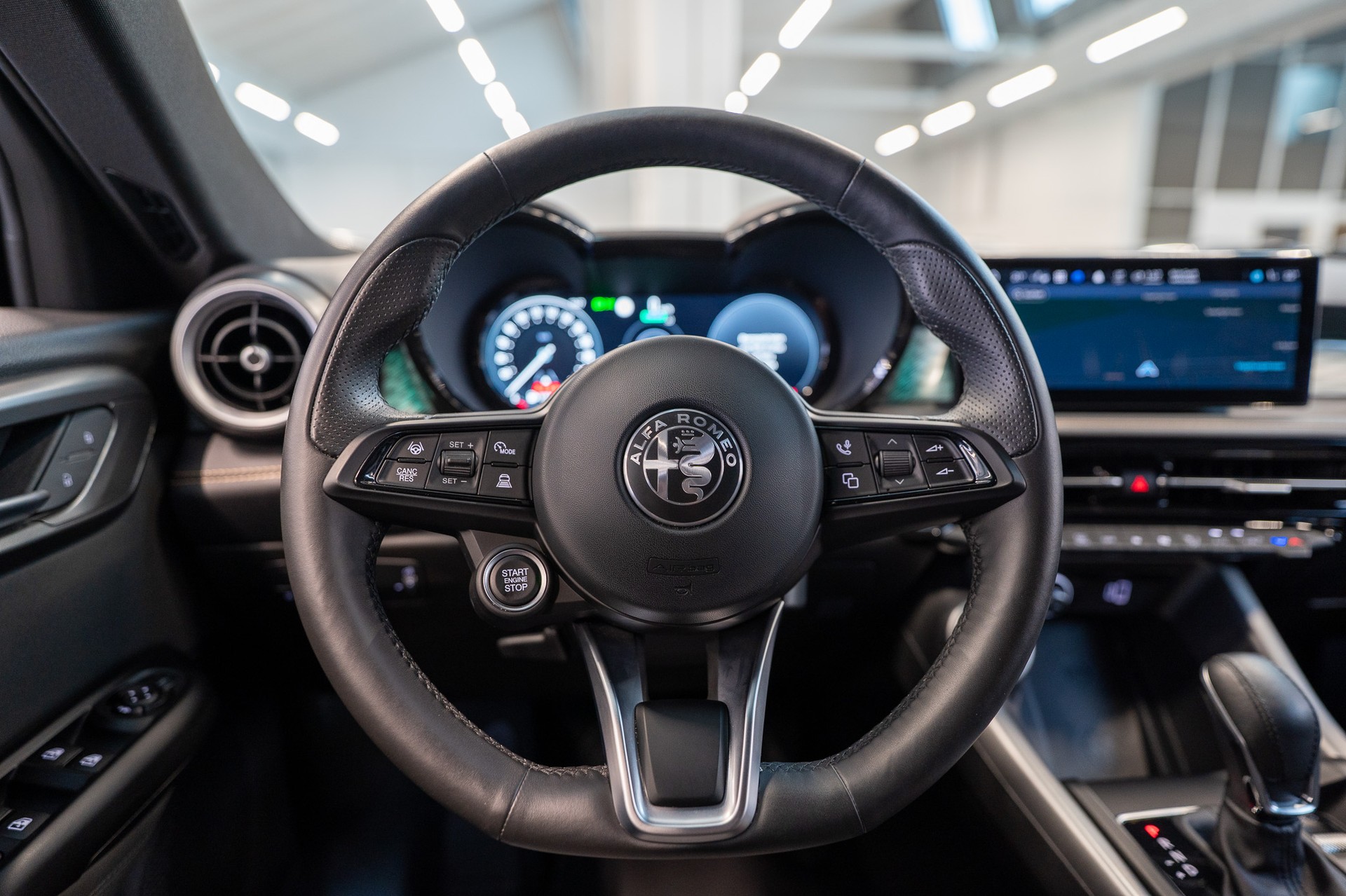 ALFA ROMEO Tonale 1.5 48V Hybrid Speciale / 360°Kamera / Aktiver Spurhalteassistent / Abstandsregler-image-15