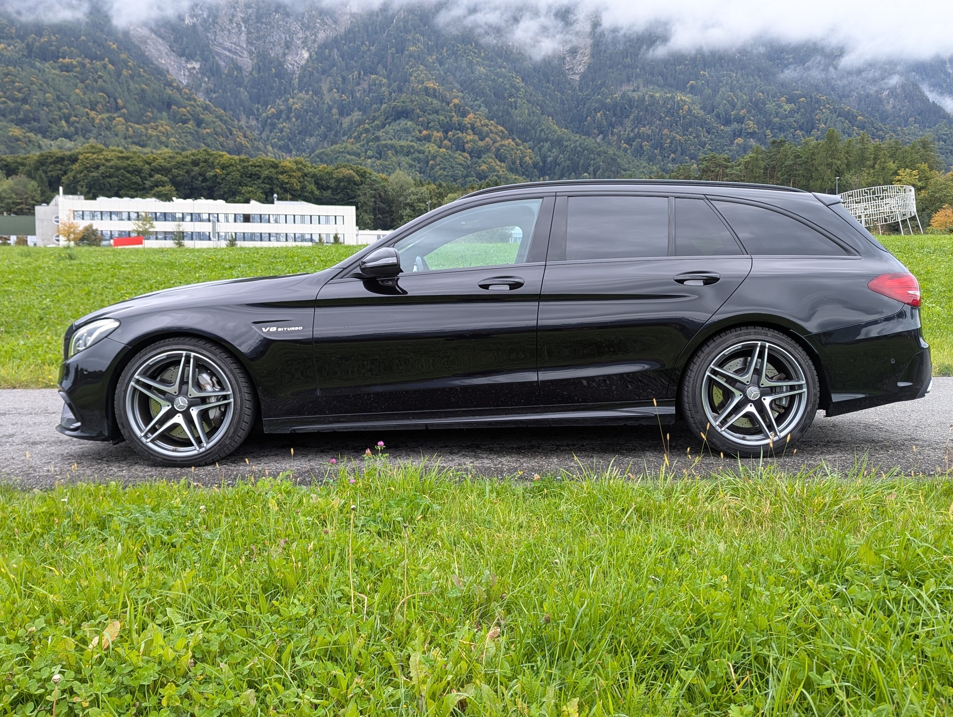 MERCEDES-BENZ C 63 AMG-image-4