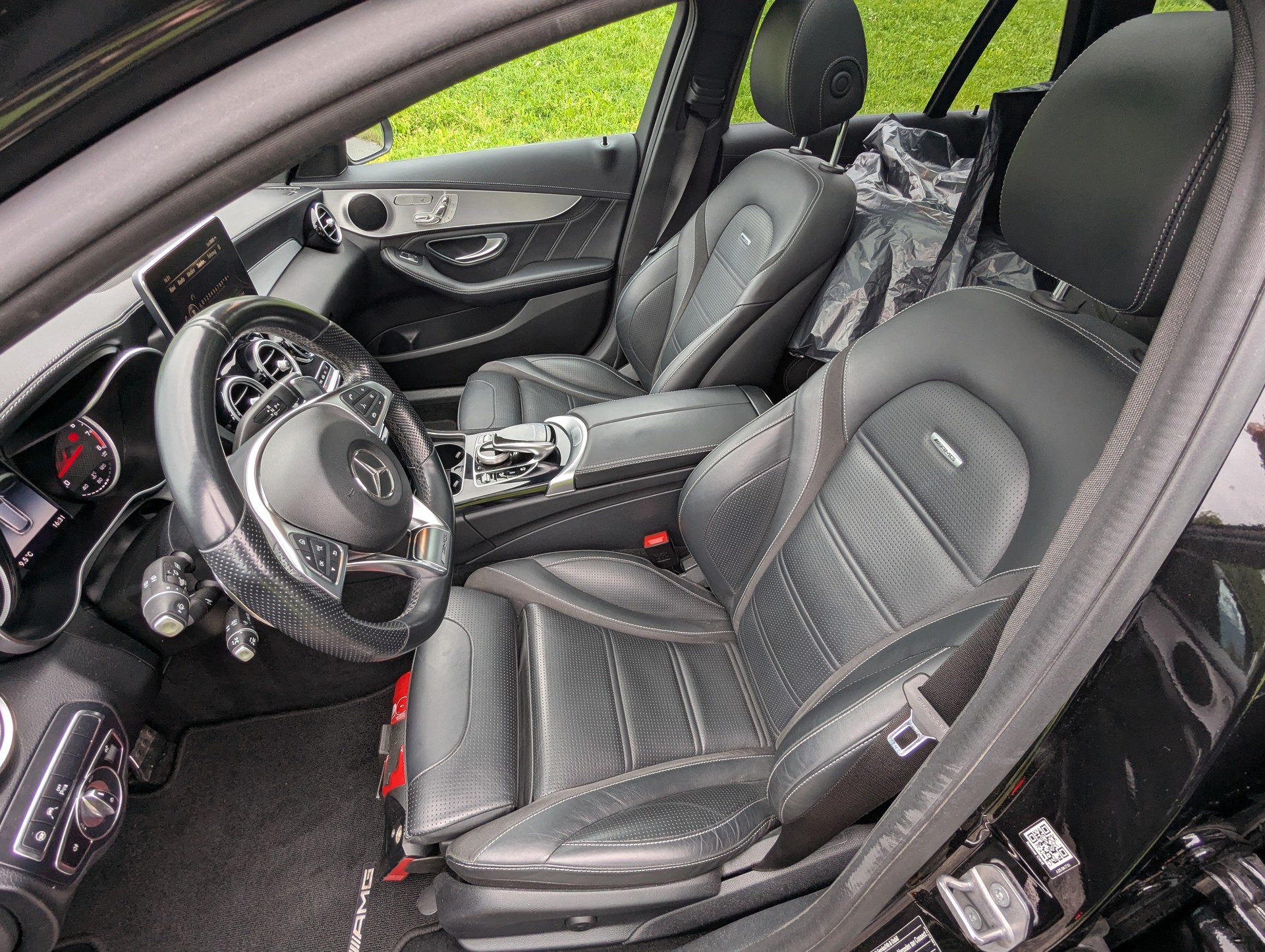 MERCEDES-BENZ C 63 AMG-image-1