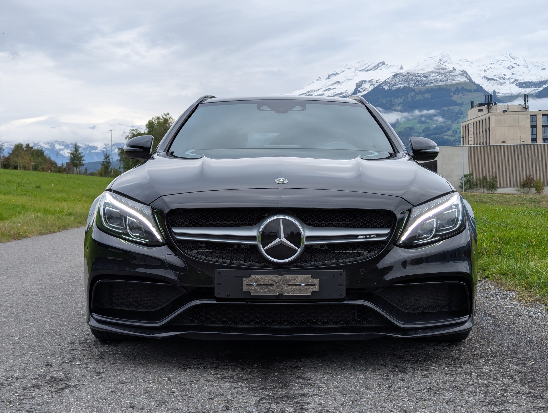 MERCEDES-BENZ C 63 AMG-image-2