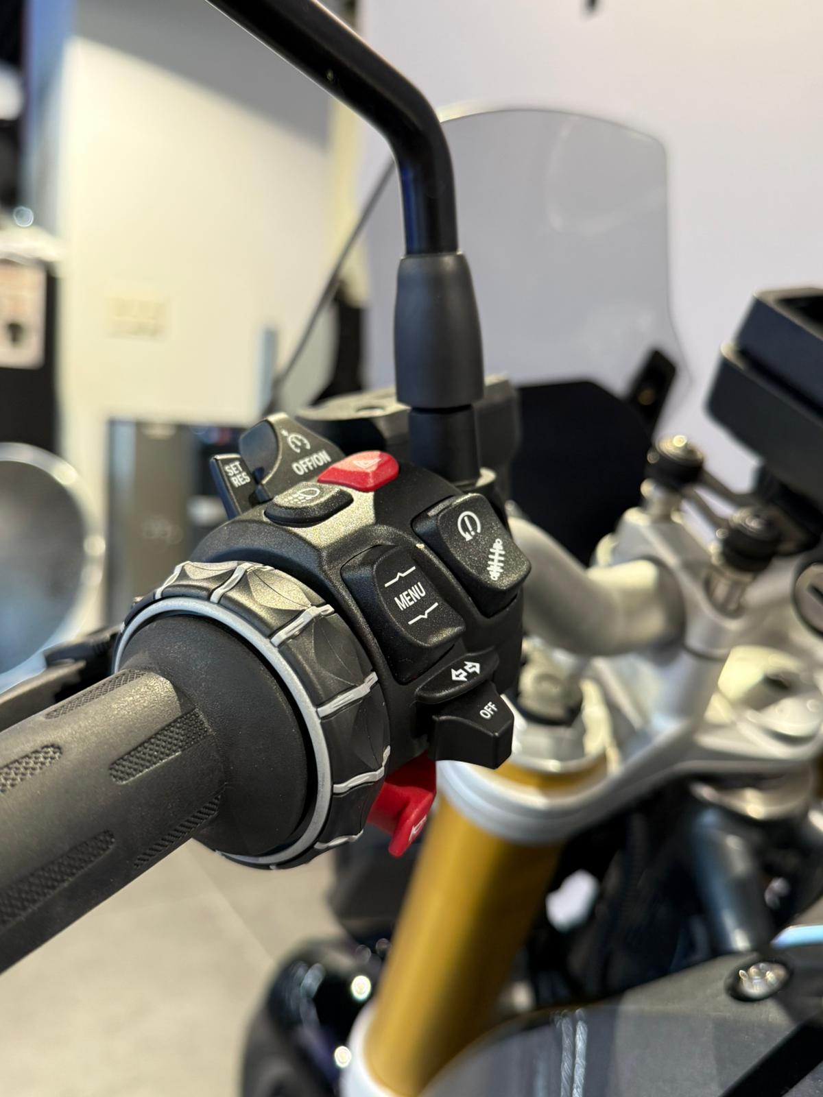 BMW R 1250 R-image-5