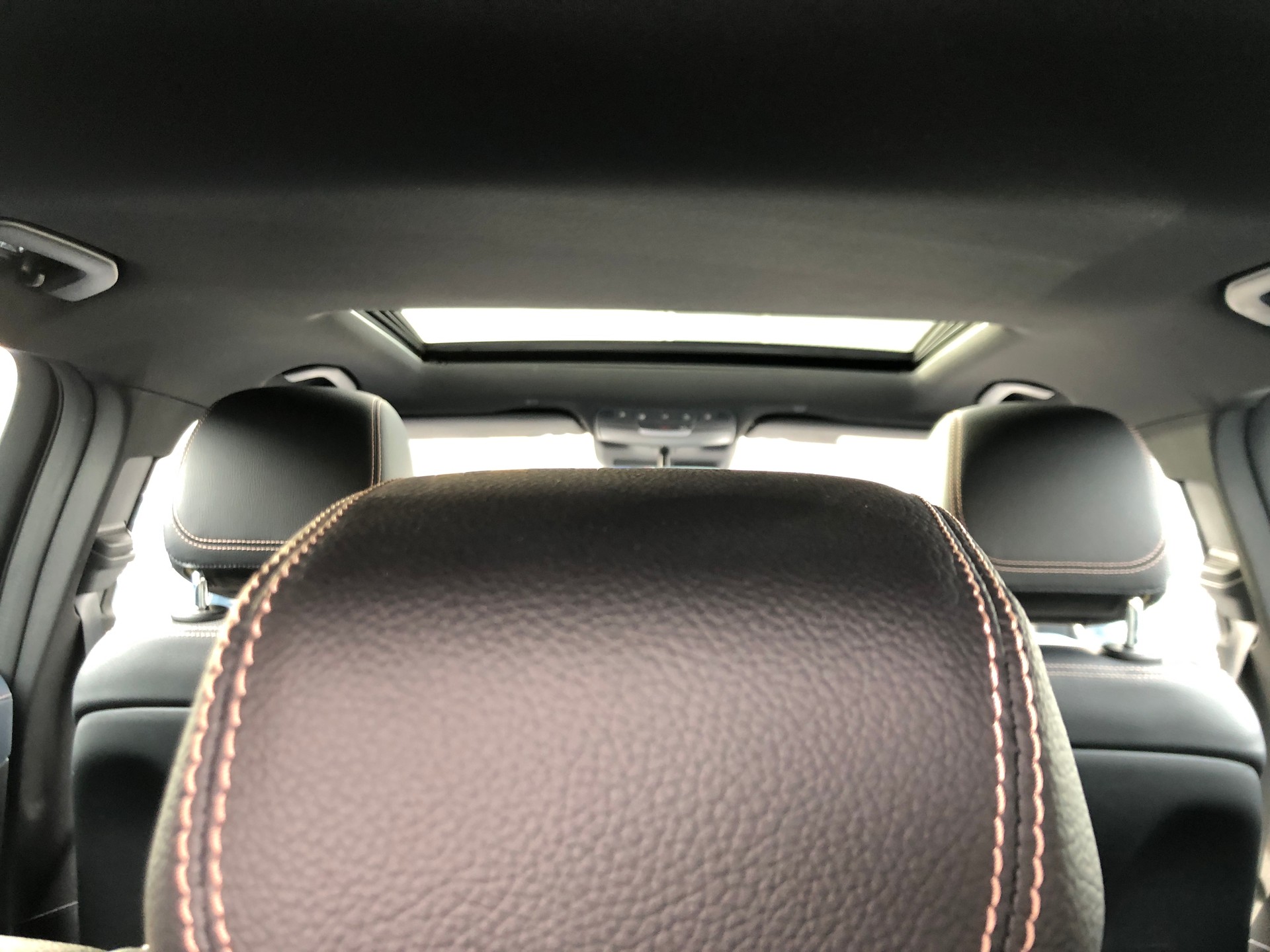 MERCEDES-BENZ EQC 400 4Matic EQ Star-image-8