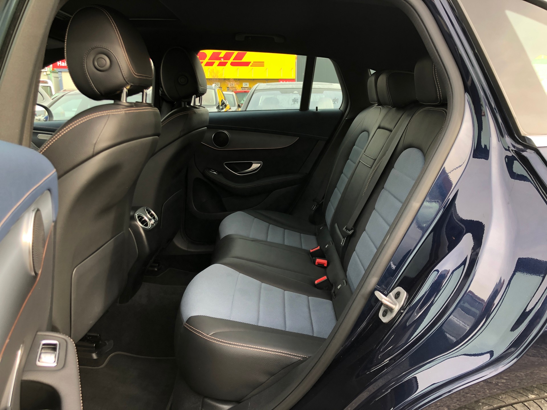 MERCEDES-BENZ EQC 400 4Matic EQ Star-image-17