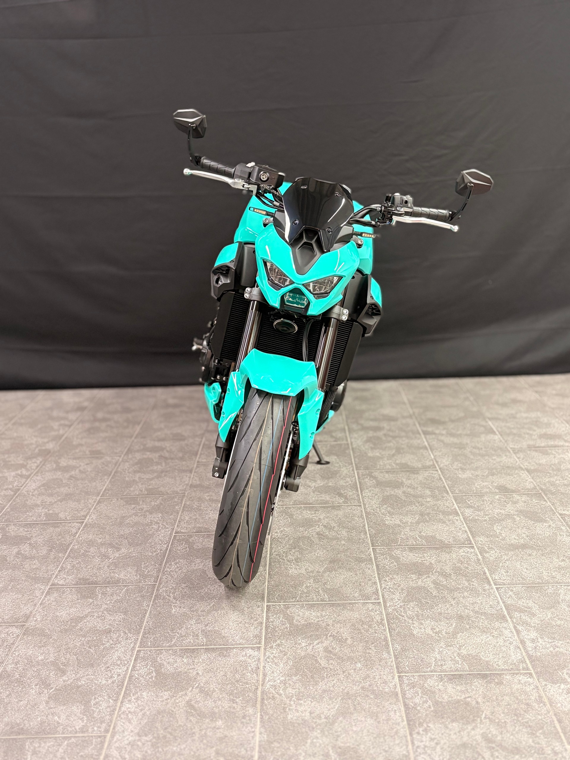 KAWASAKI Z 900 (35kW) Special Edition-showroom-element-3