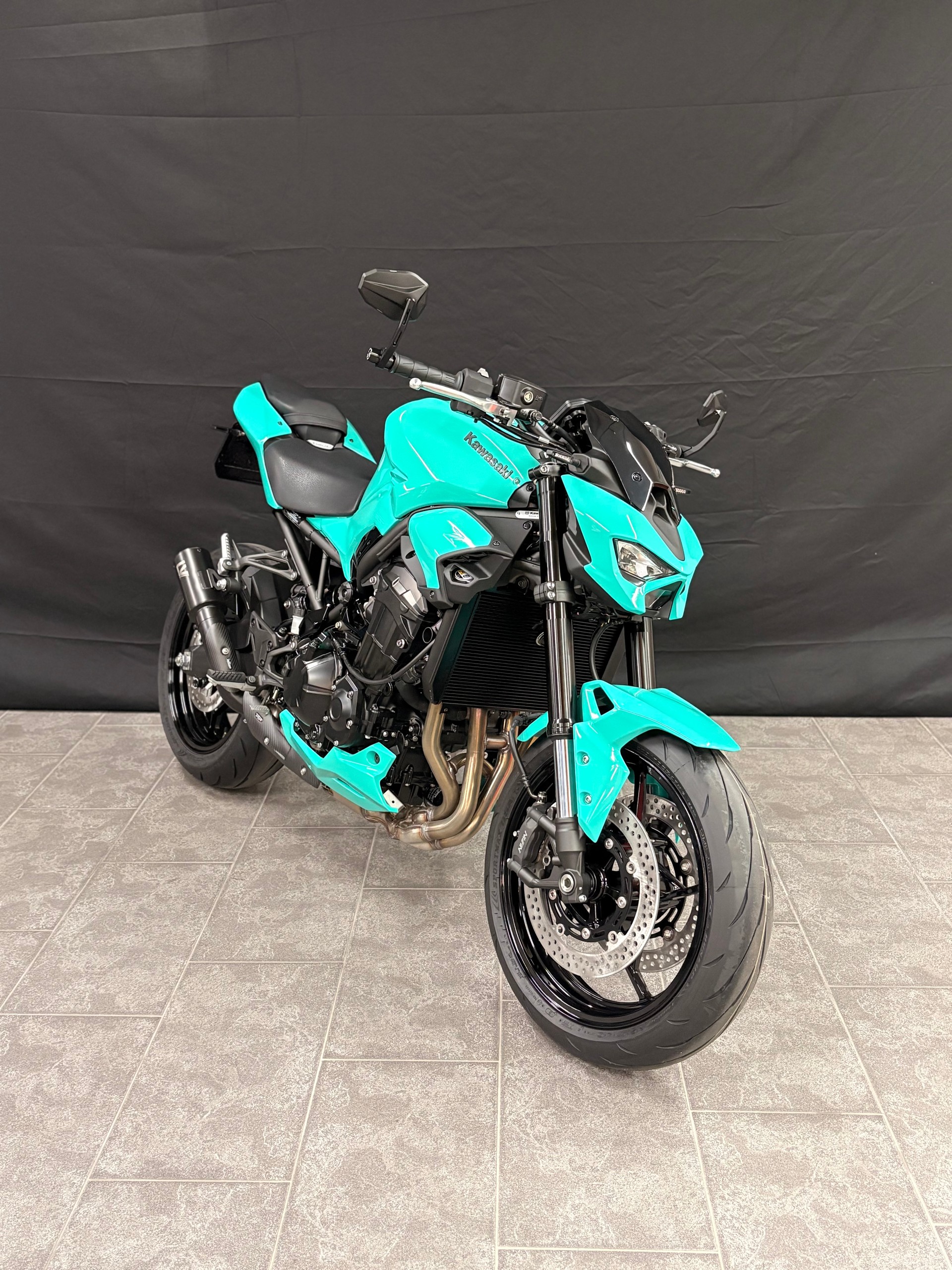 KAWASAKI Z 900 (35kW) Special Edition-showroom-element-1