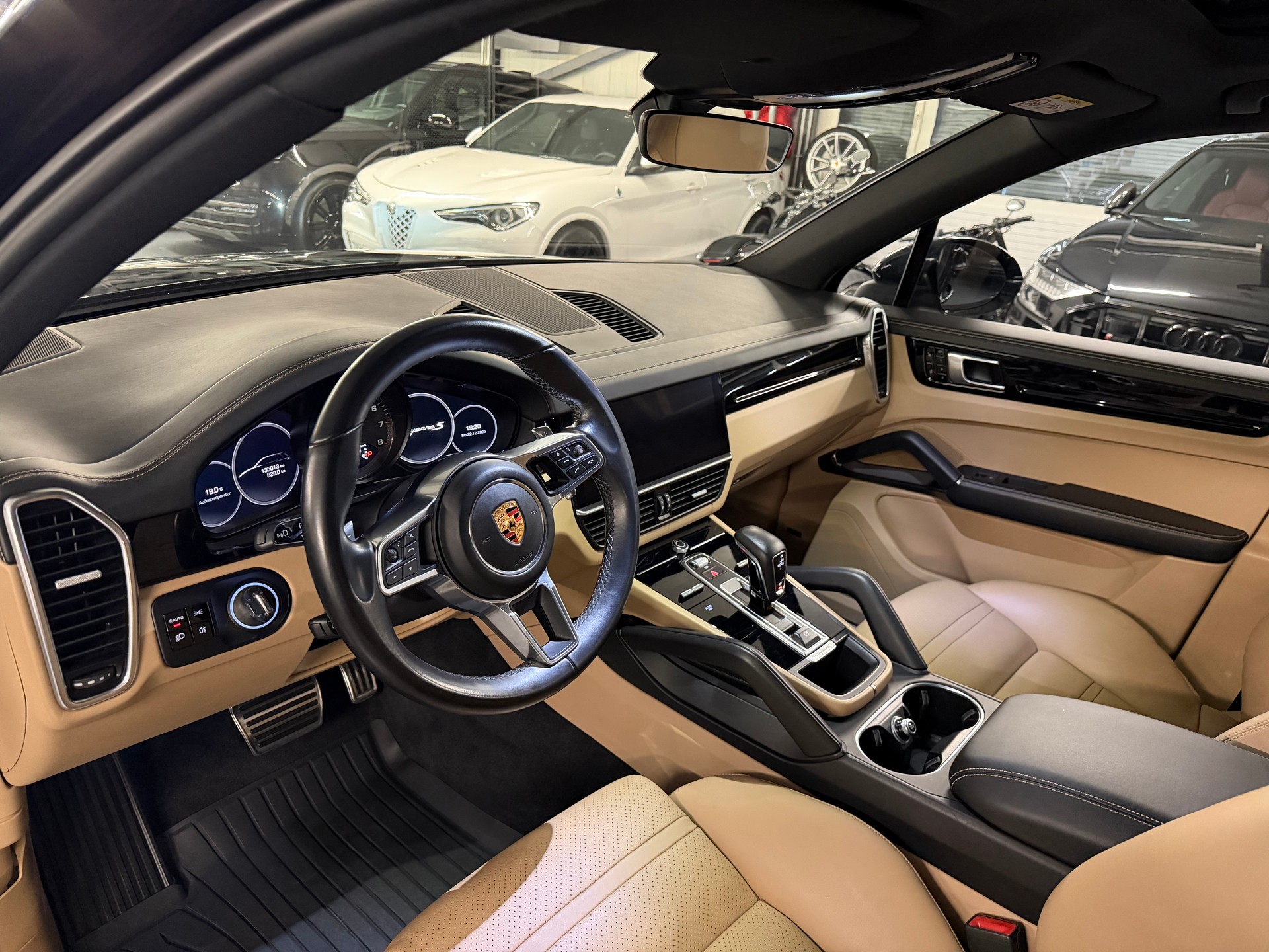 PORSCHE Cayenne S-image-12