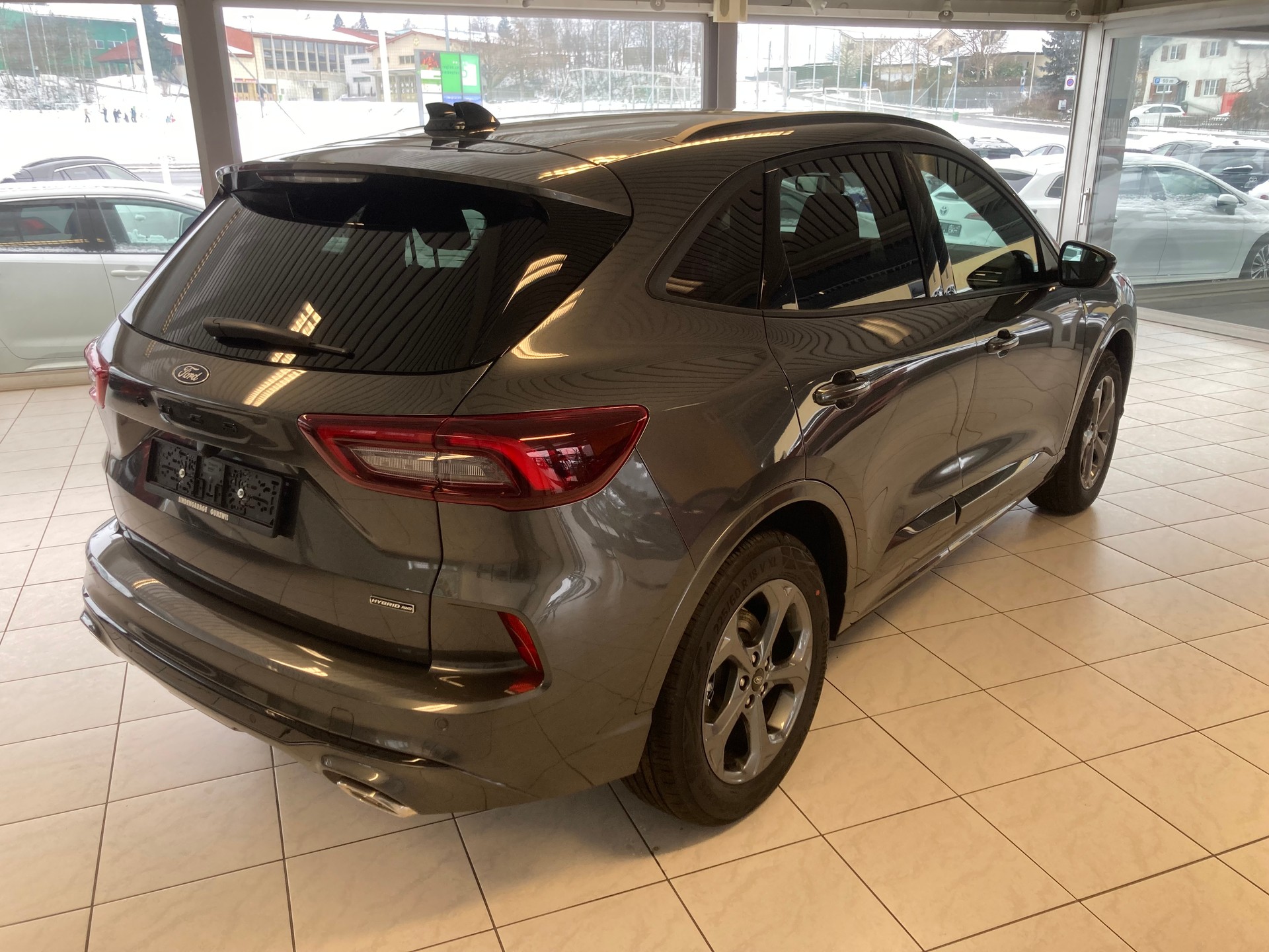 FORD Kuga 2.5 FHEV ST-Line 4WD-image-3