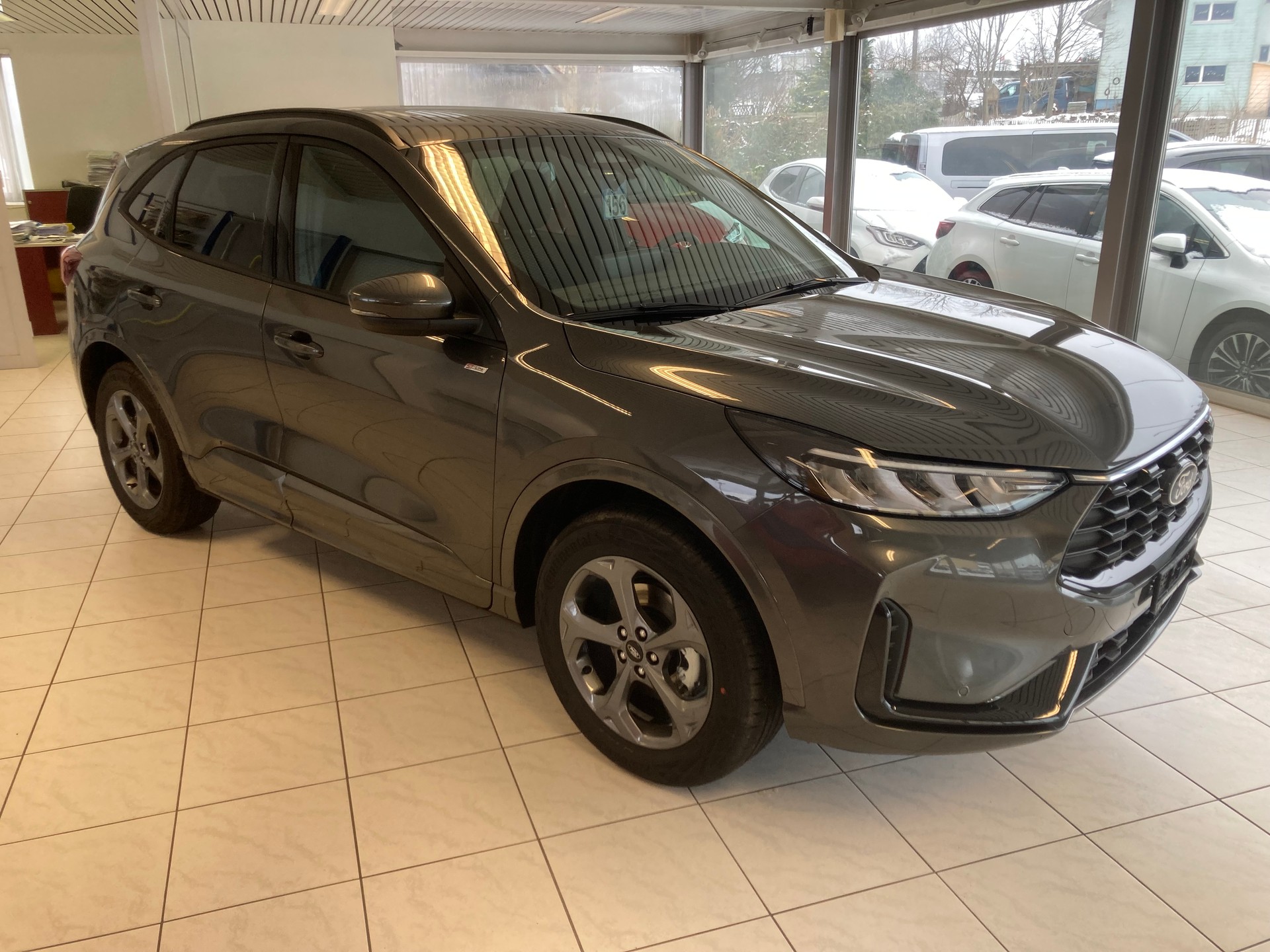 FORD Kuga 2.5 FHEV ST-Line 4WD-image-2