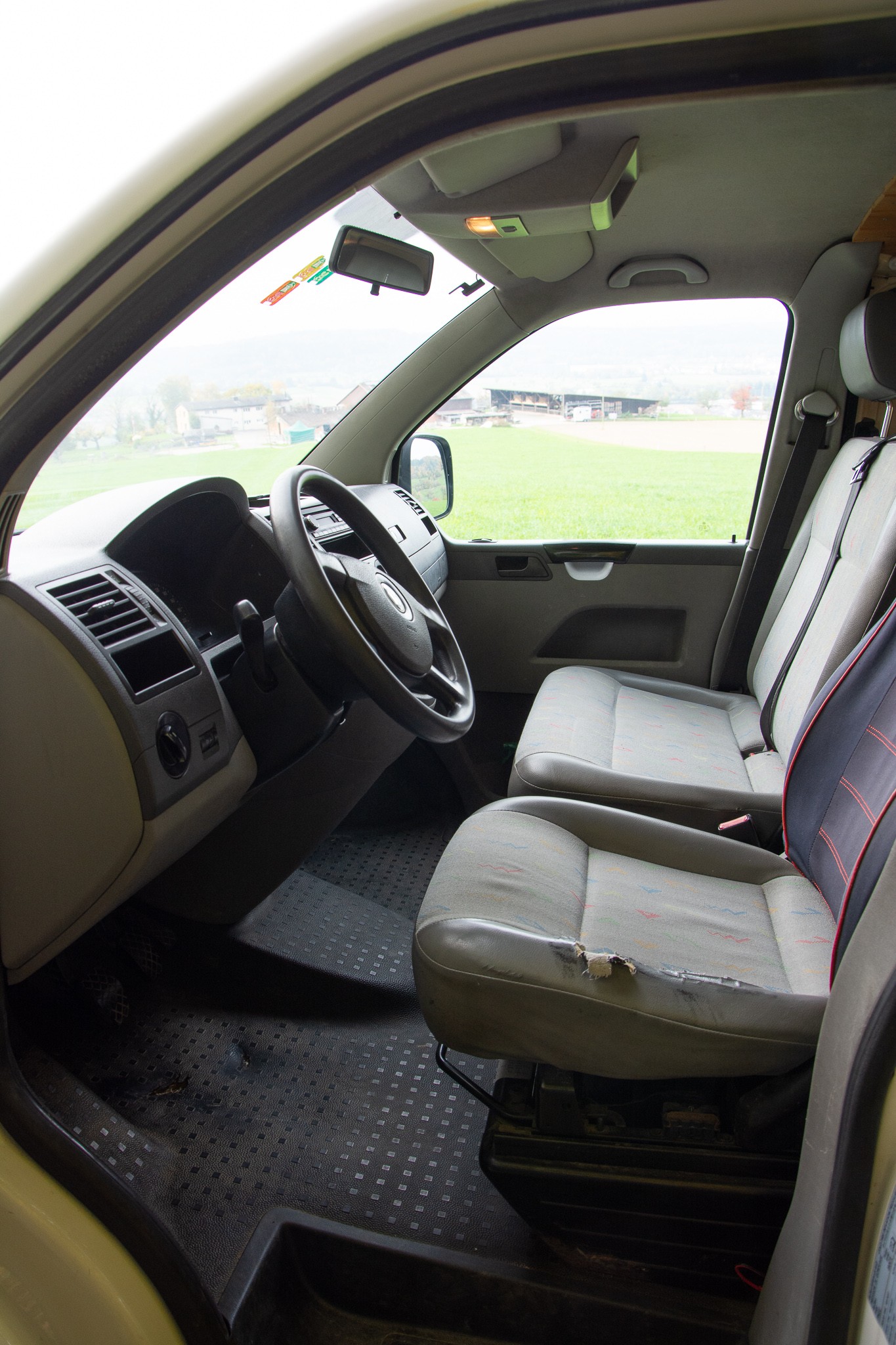 VW T5 1.9 TDI PD Champion-image-4
