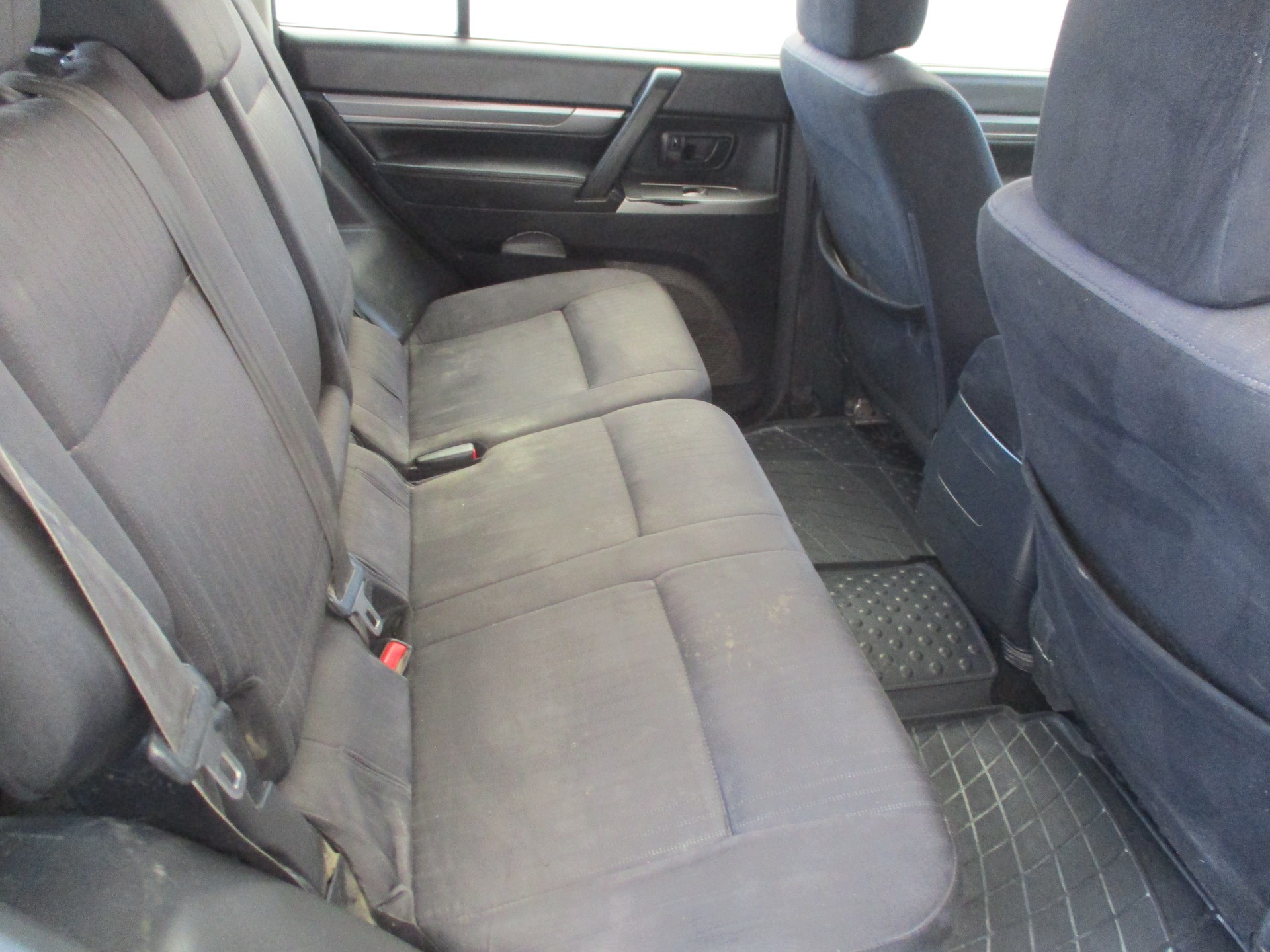 MITSUBISHI Pajero 3.2 DI-D Diamond Automatic-image-7